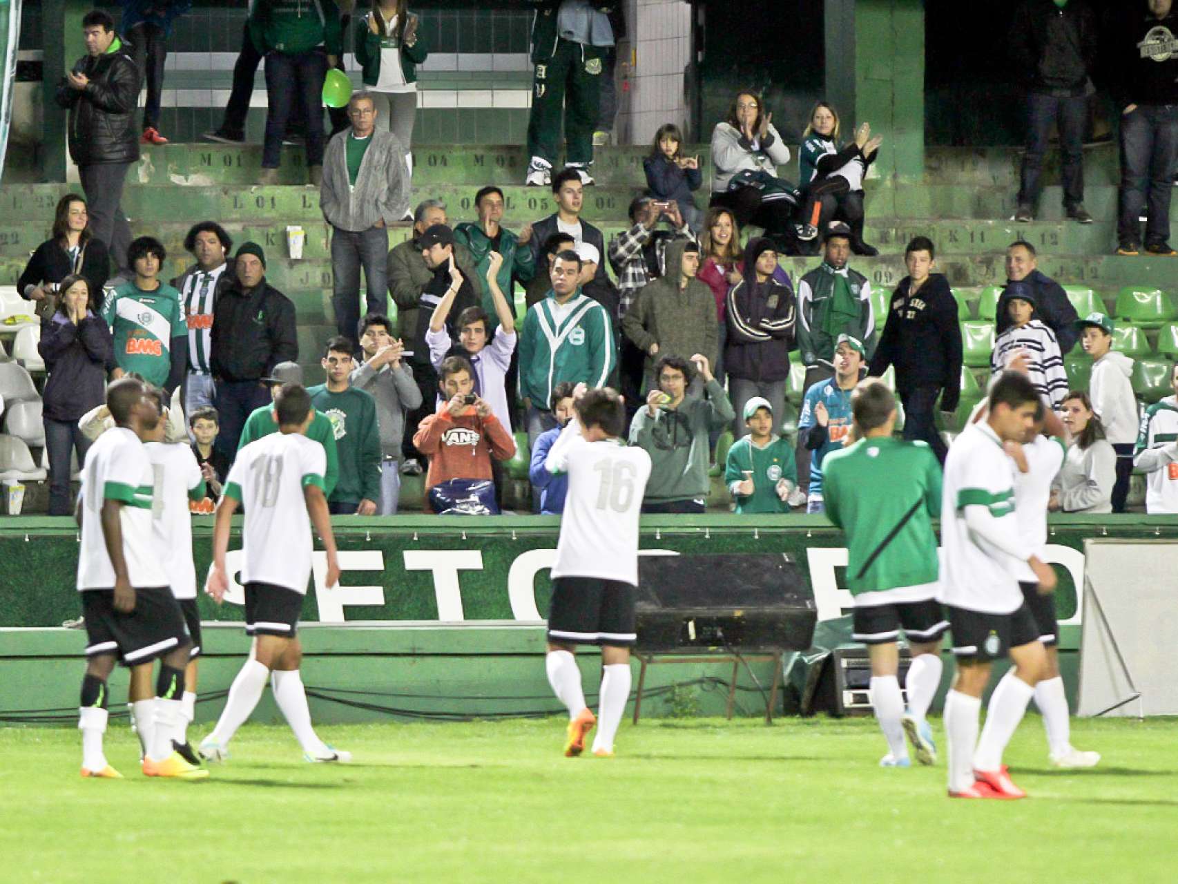 Sub-17 vence o Palmeiras da Copa do Brasil