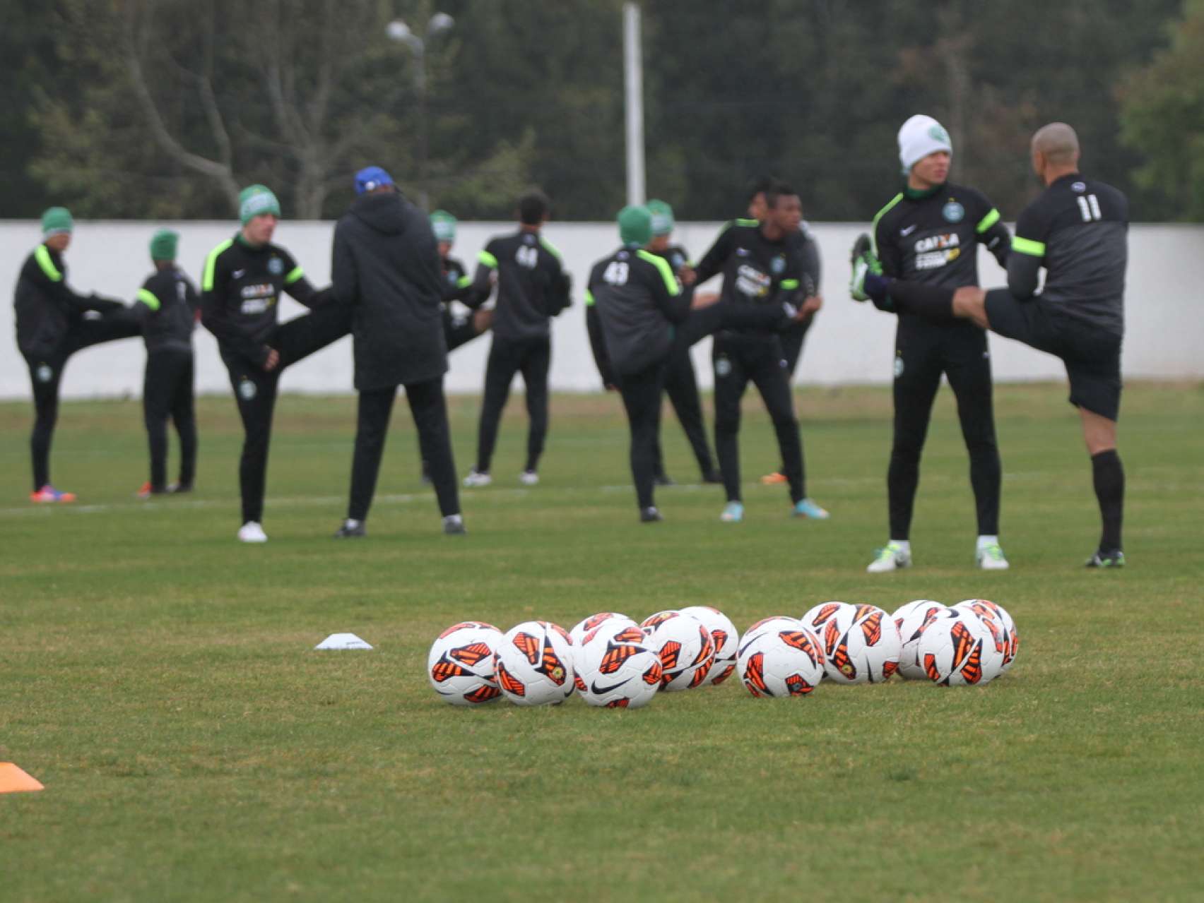 Galeria Coxa: Treino movimentado no CT da Graciosa