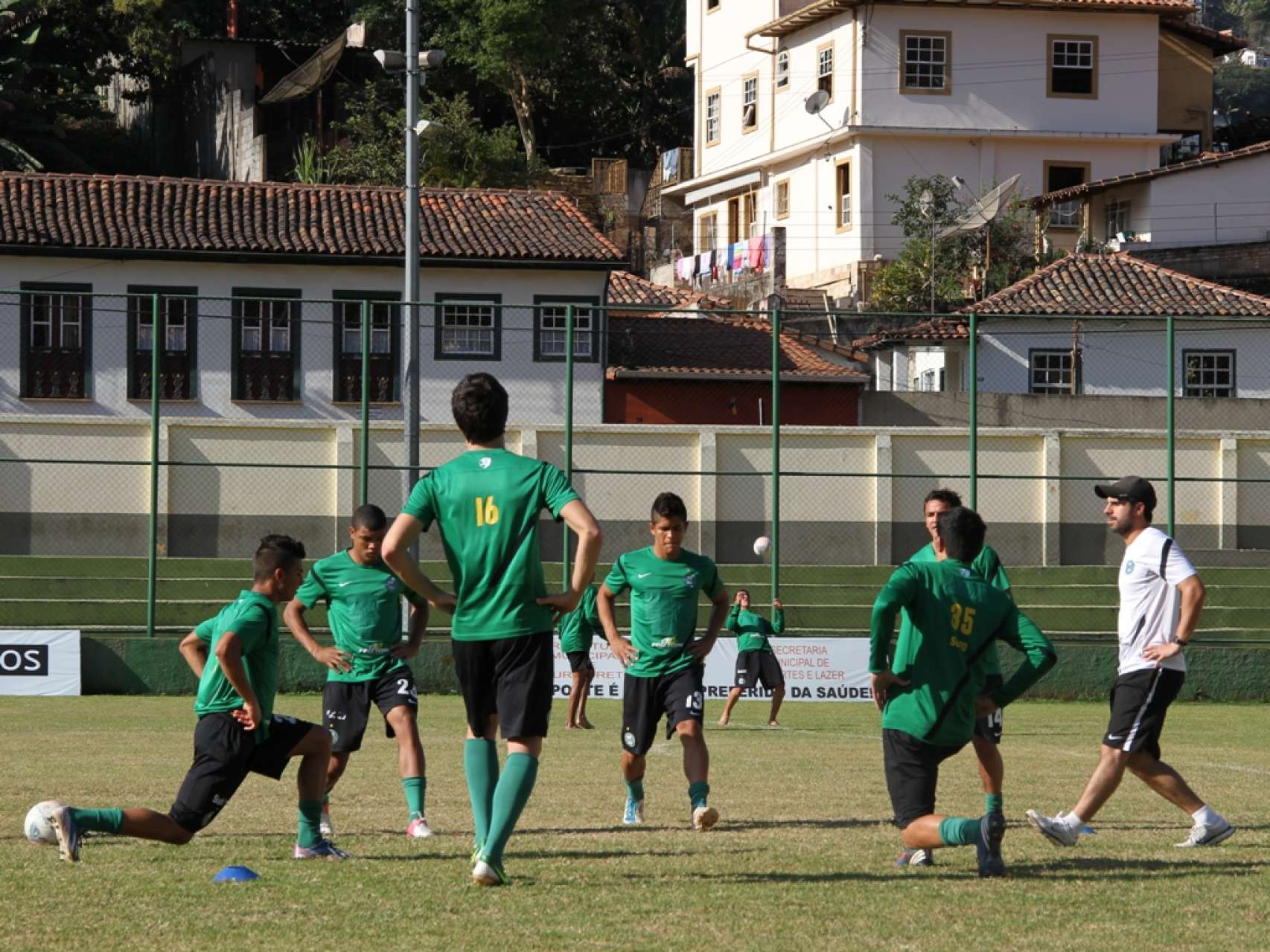 Coxa repete sequ�ncia da Copa S�o Paulo 2012