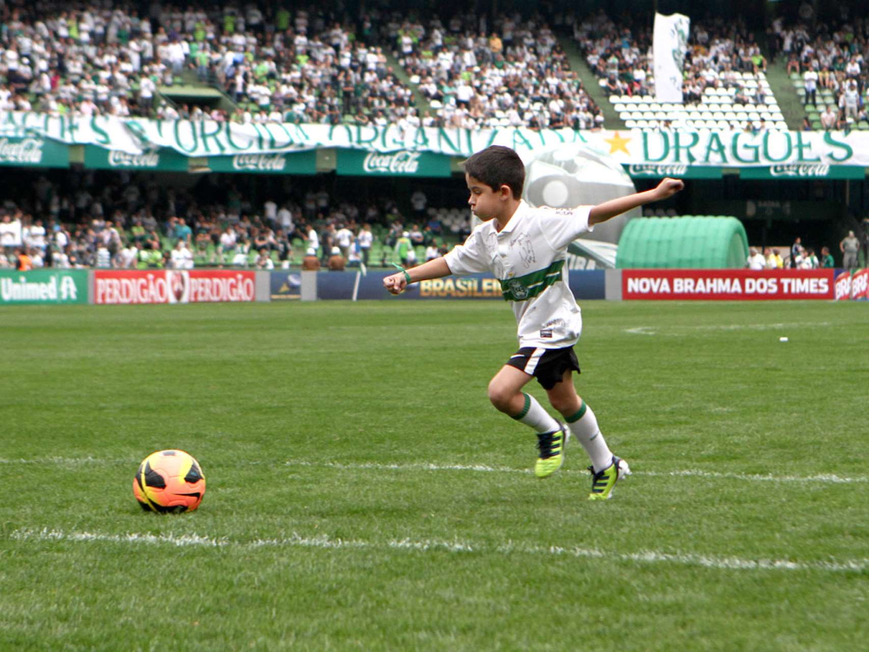 Confira os seis sorteados do chute a gol