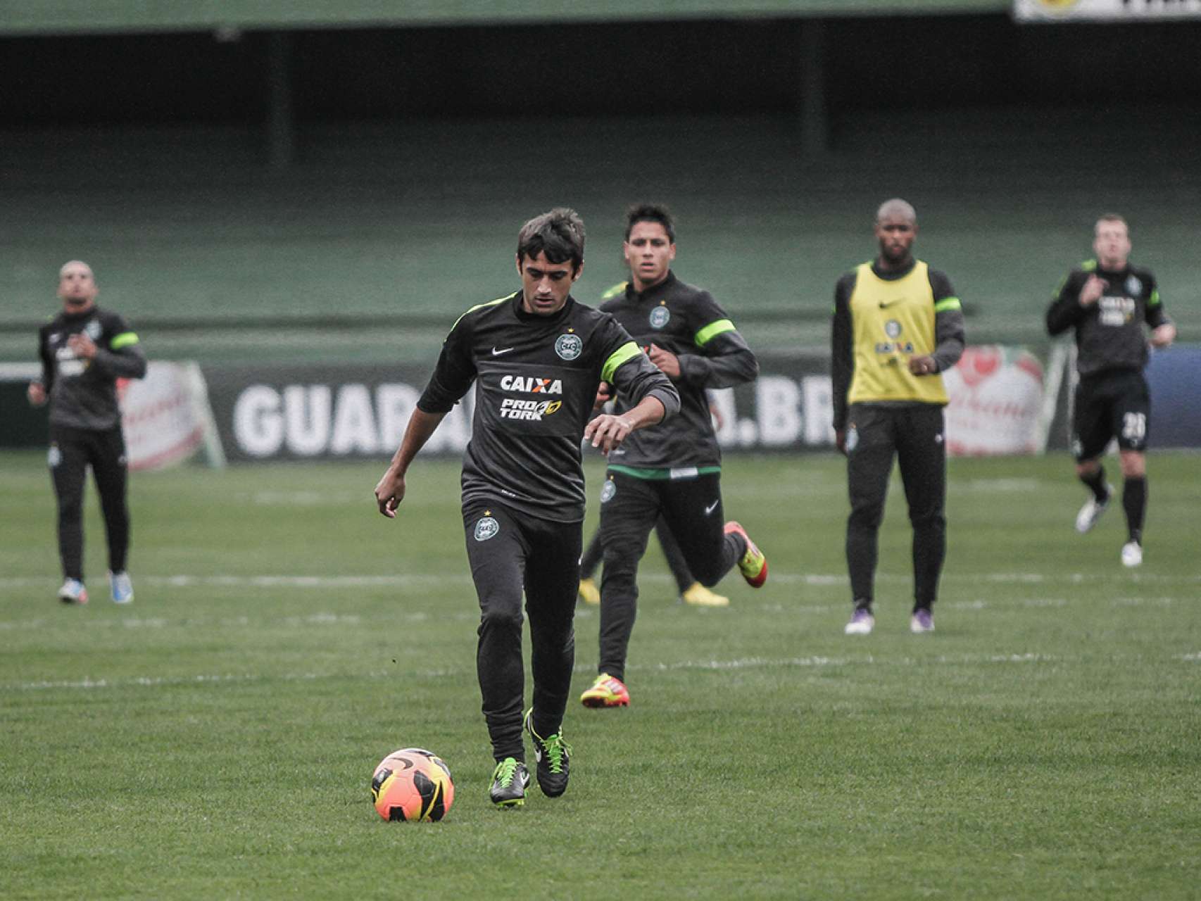 Galeria Coxa: Alviverde treina pensando no Fluminense