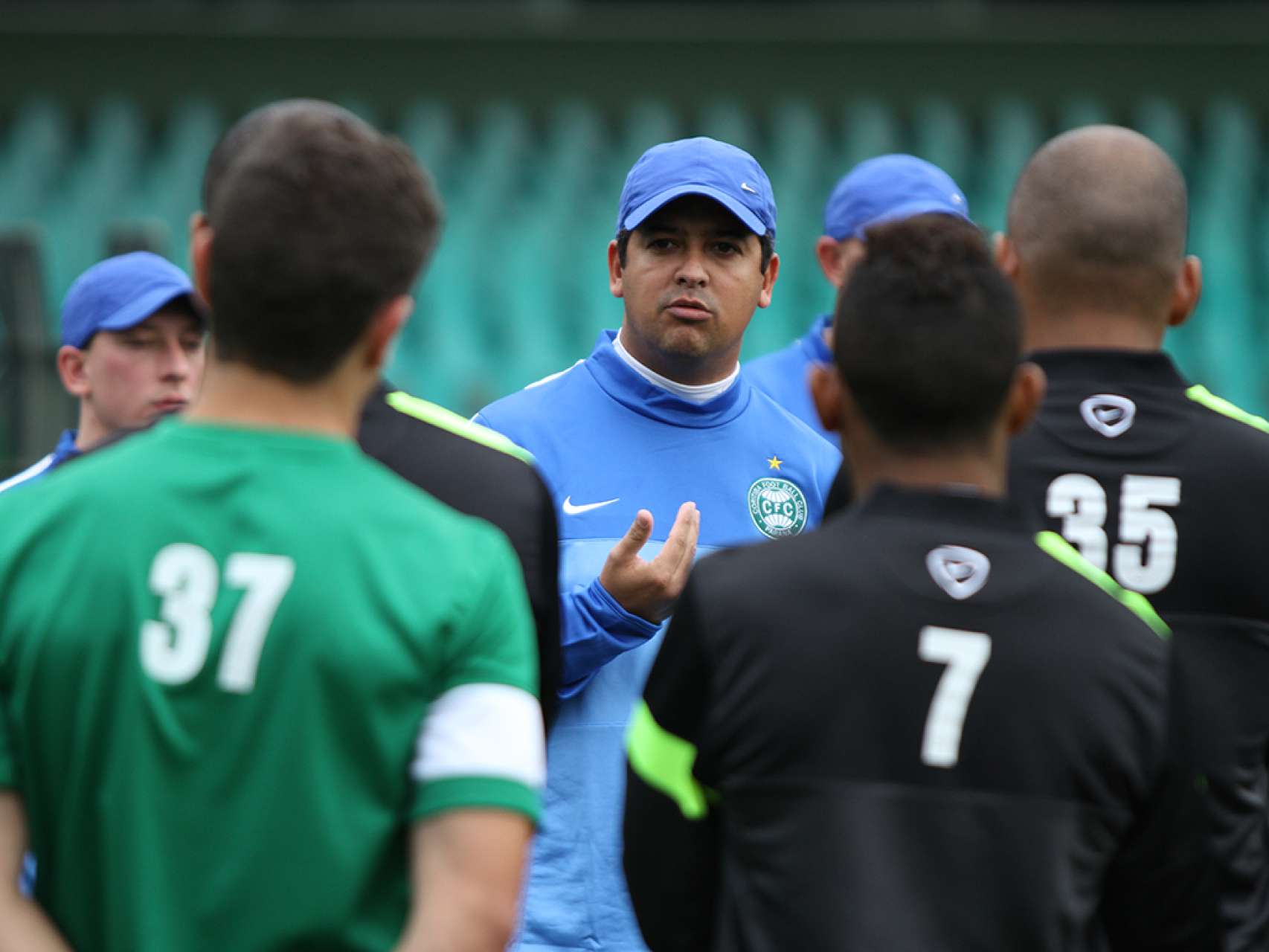 Marquinhos deixa o Coxa como 15� treinador que mais dirigiu