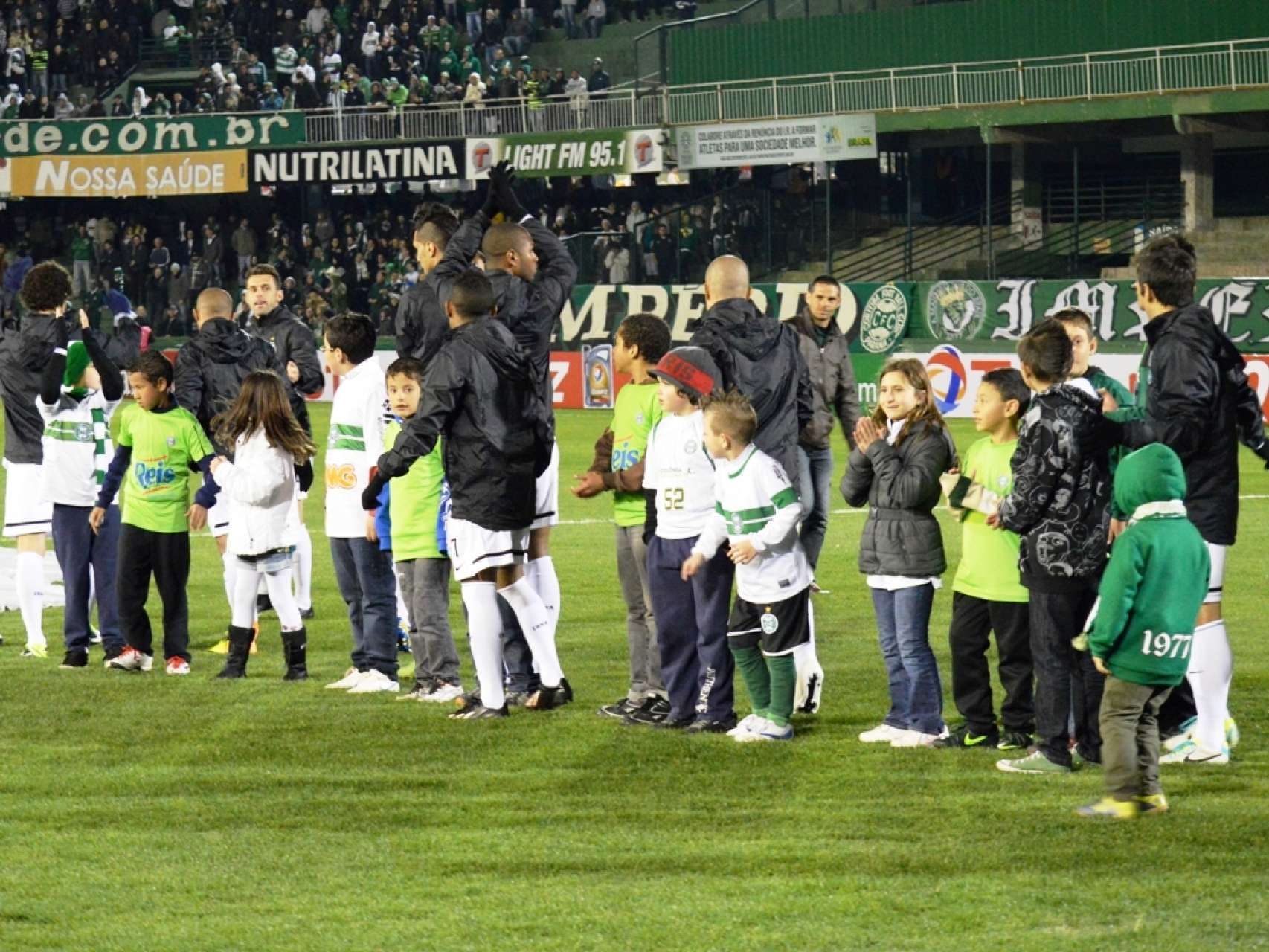 Mascotinhos Coritiba x Itag��
