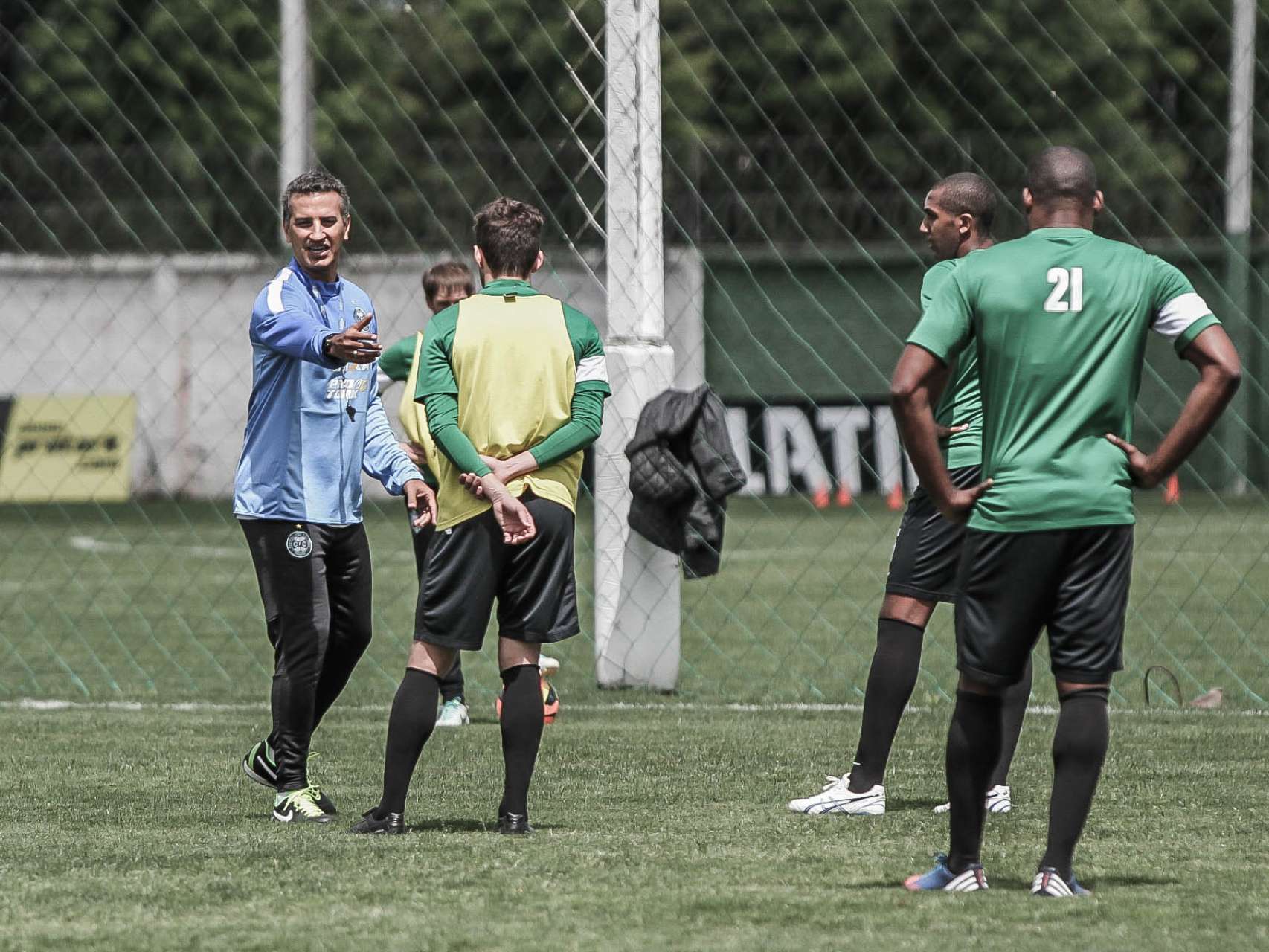 Galeria Coxa: confira imagens do treino desta ter�a