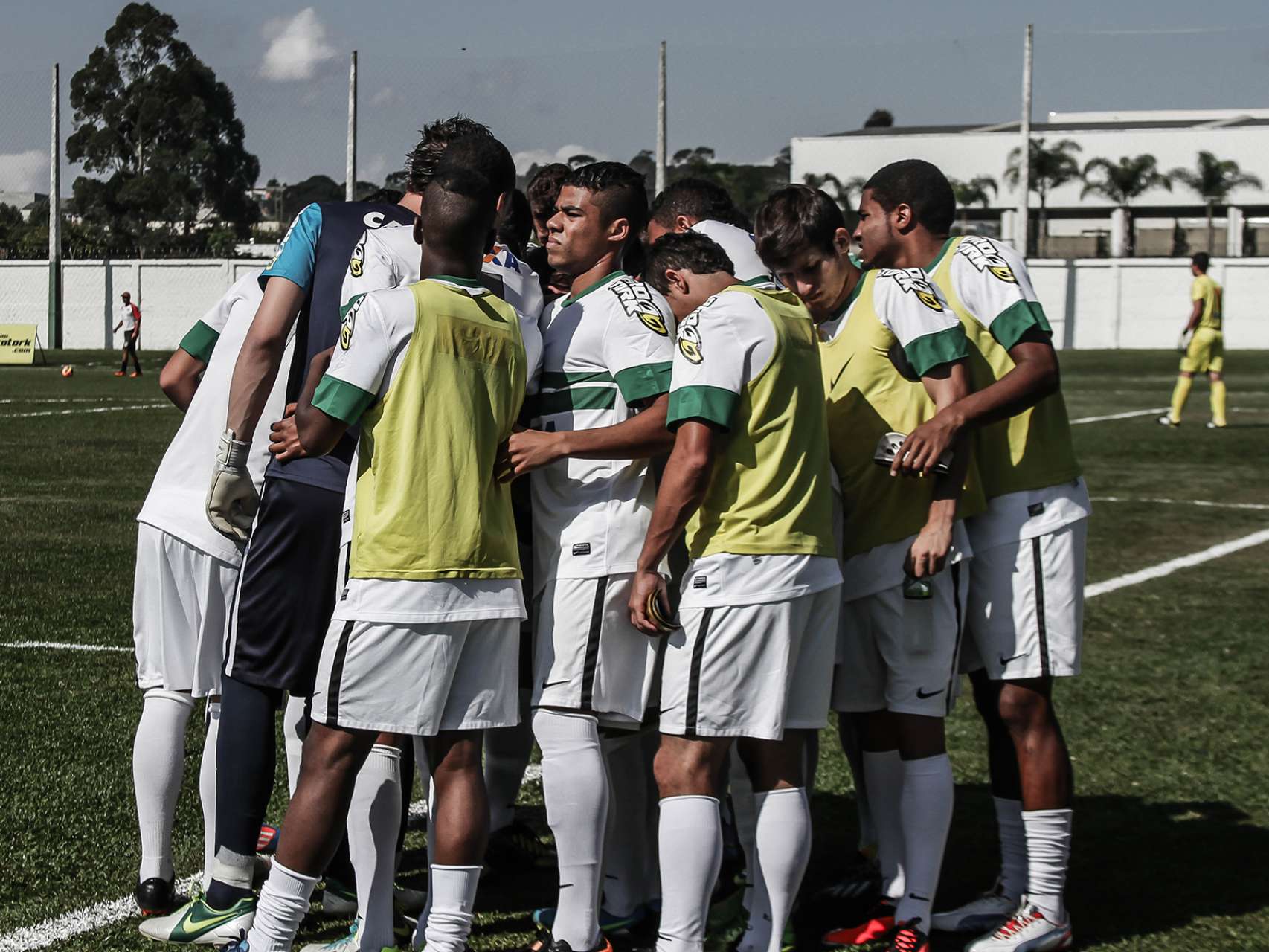 Coxa Sub-20 vence e est� na semifinal do Paranaense