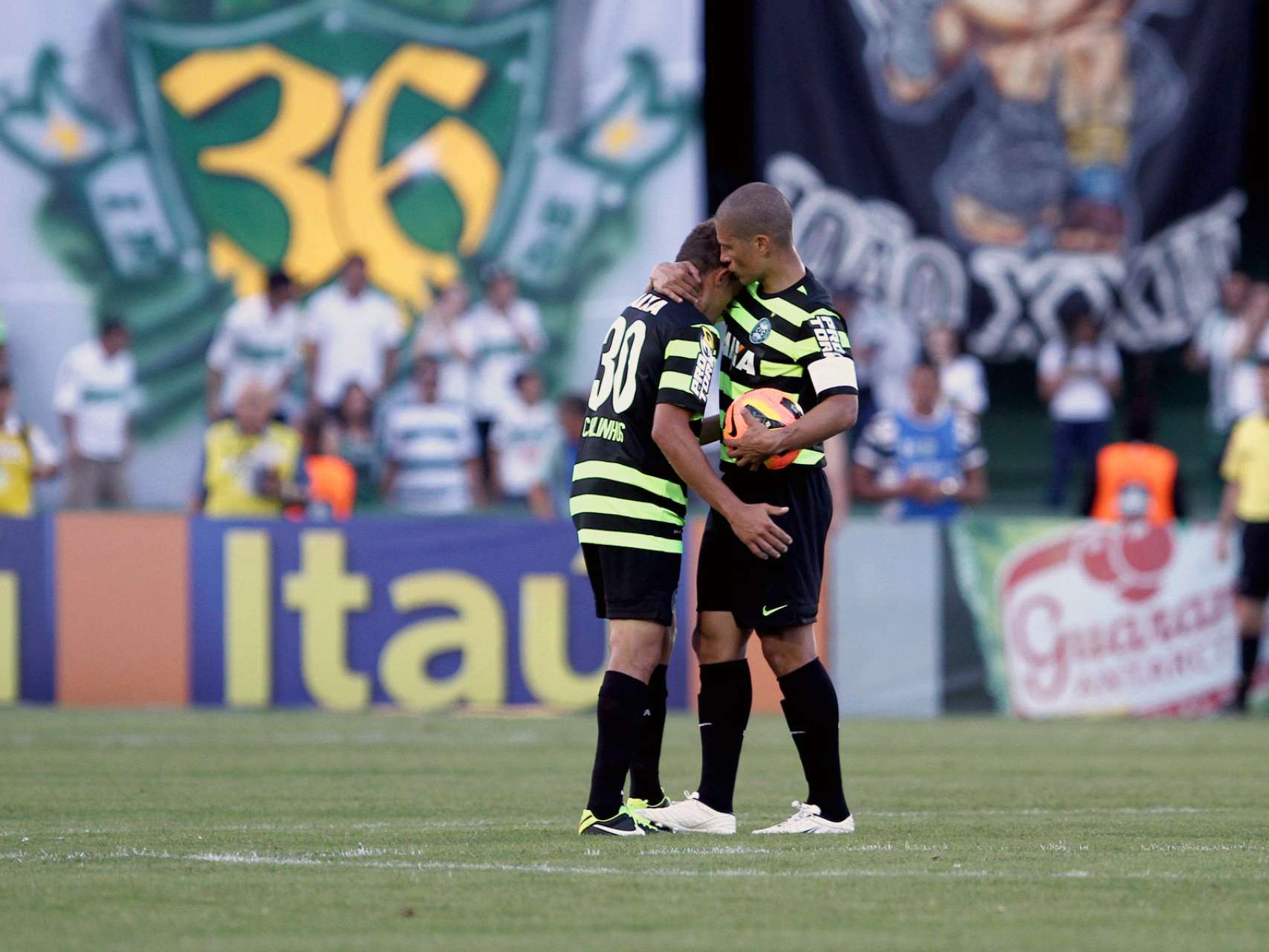 Galeria Coxa: Coritiba 2x1 Cruzeiro
