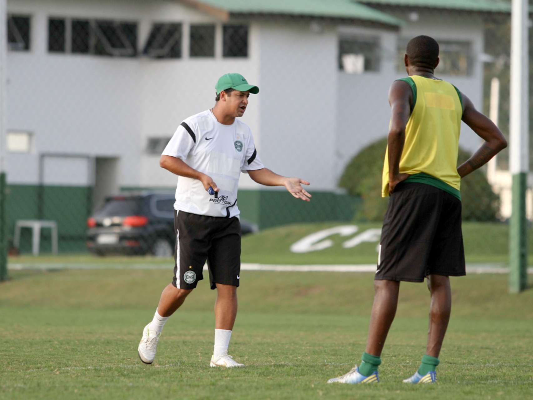 Coxa segue prepara��o para decis�o
