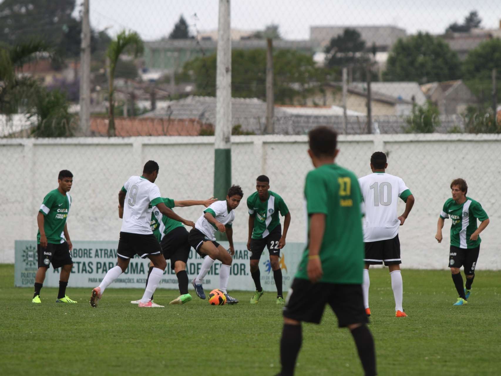 Sub-18 se prepara para pr�xima fase
