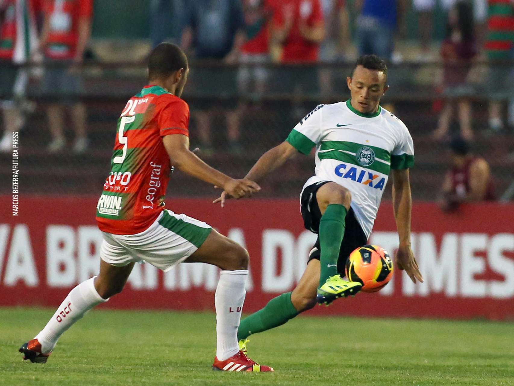 Empate no Canind�