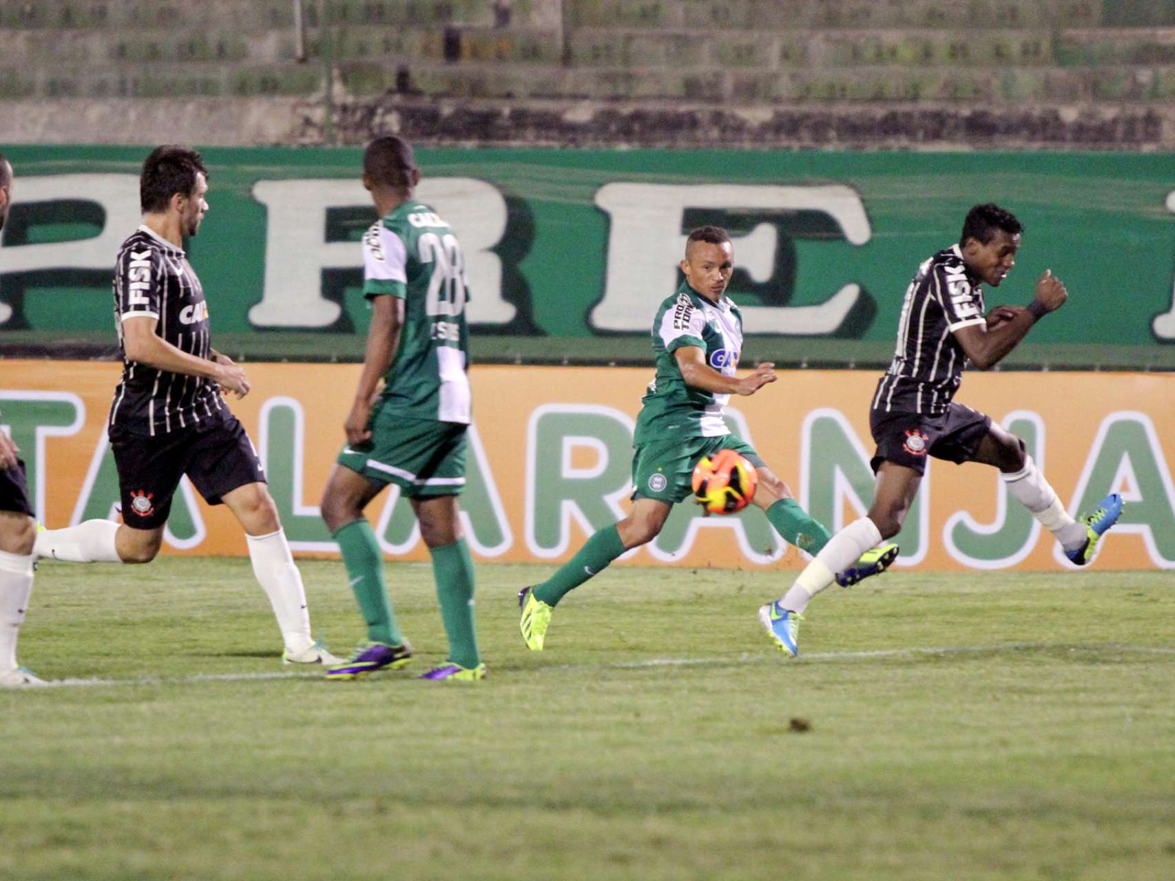 Coxa � derrotado pelo Corinthians