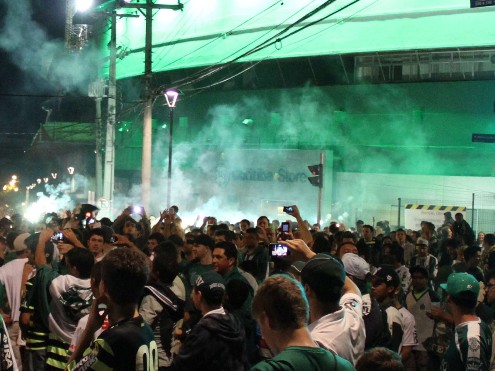 Galeria Coxa: torcida que apoia
