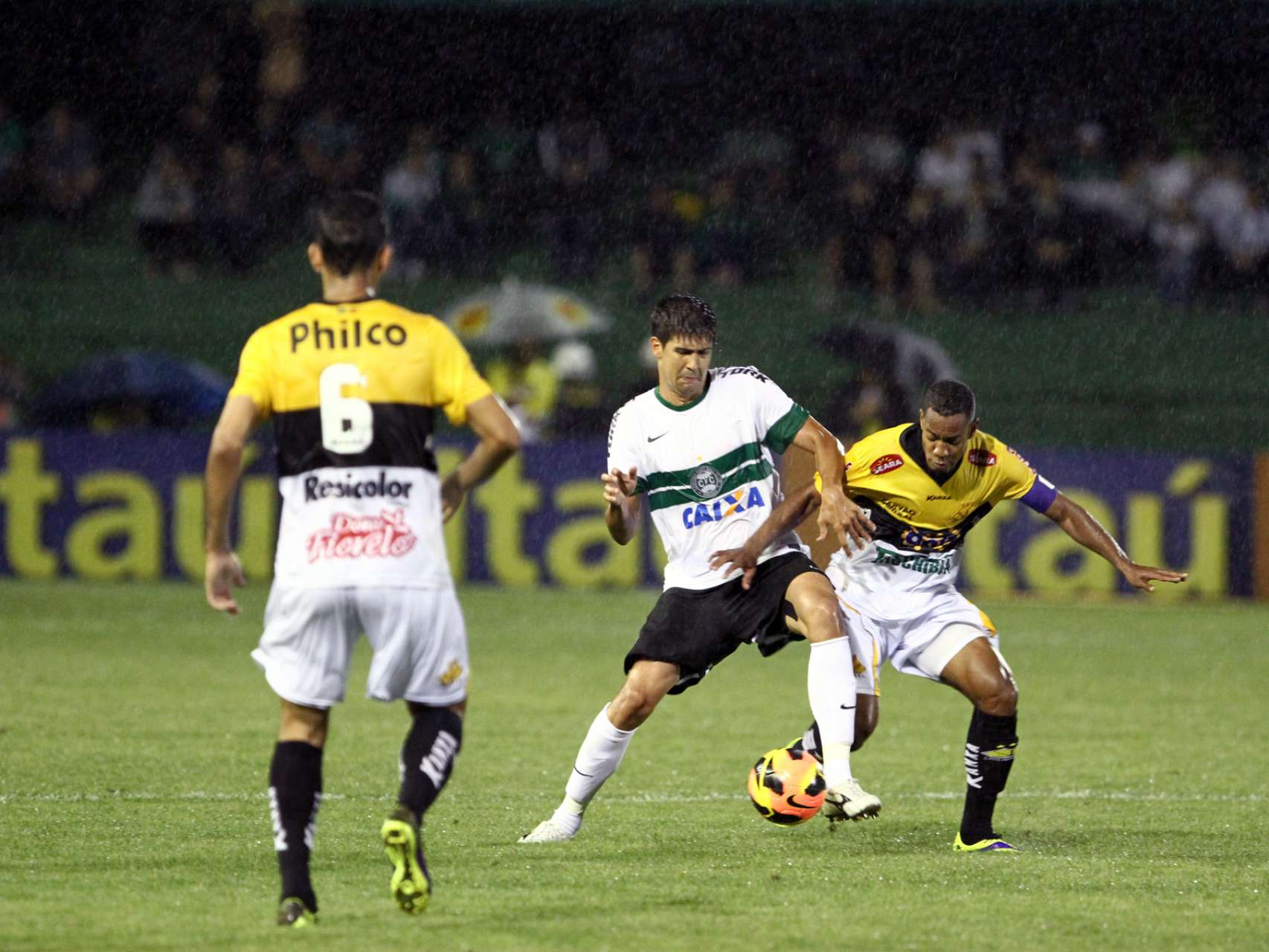 N�meros de Crici�ma e Coritiba