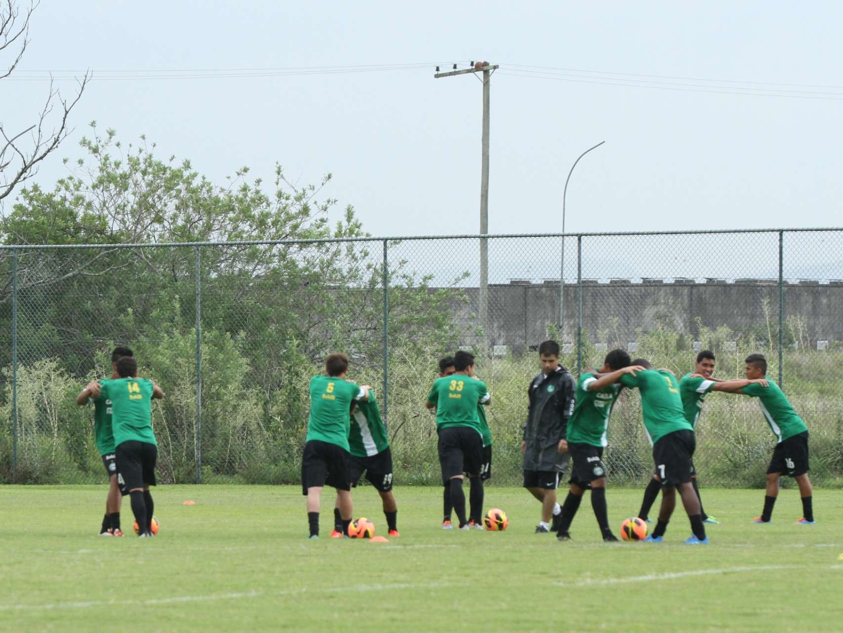 Galeria Coxa: Sub-20 treina no RS