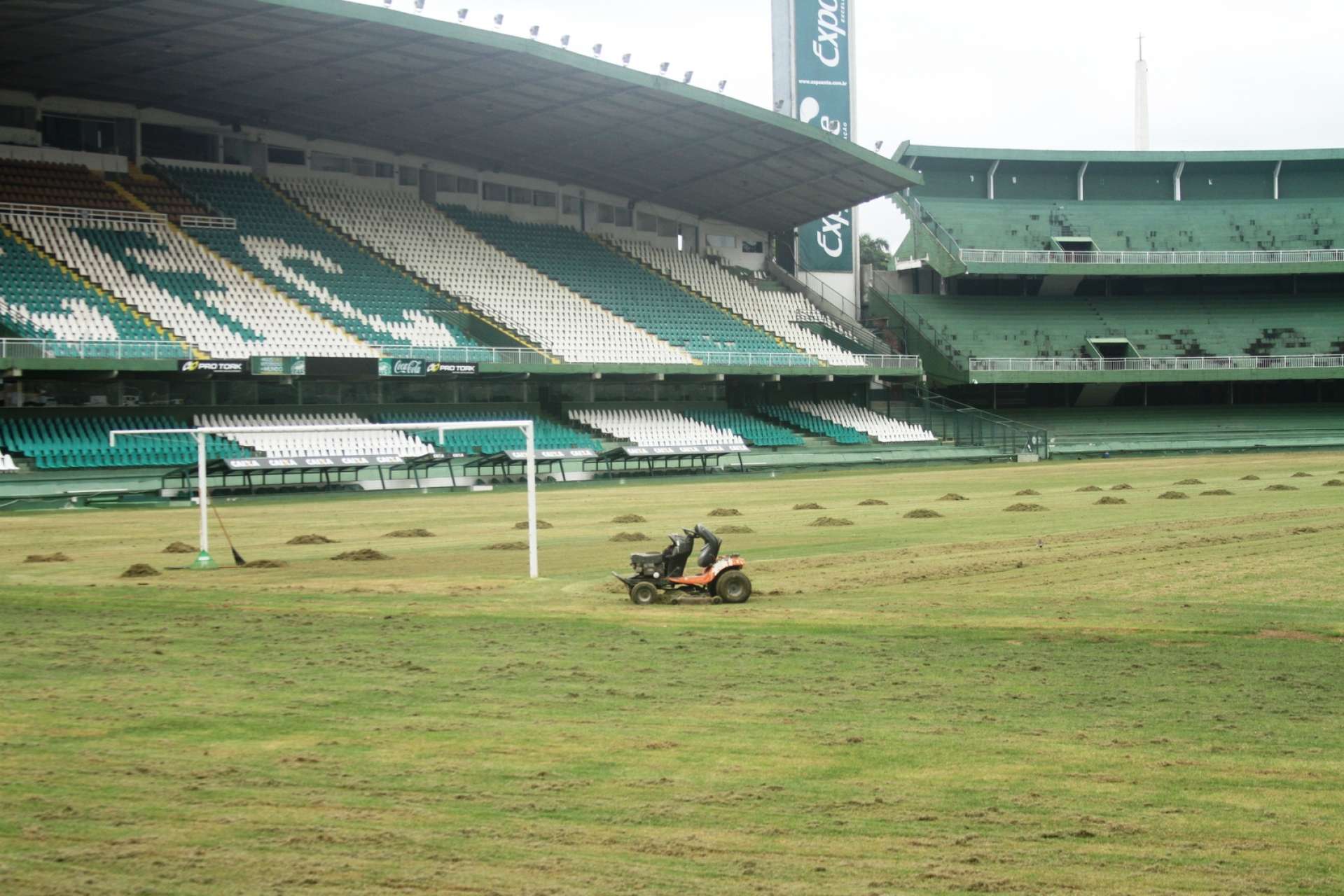 Gramado do Couto em manuten��o
