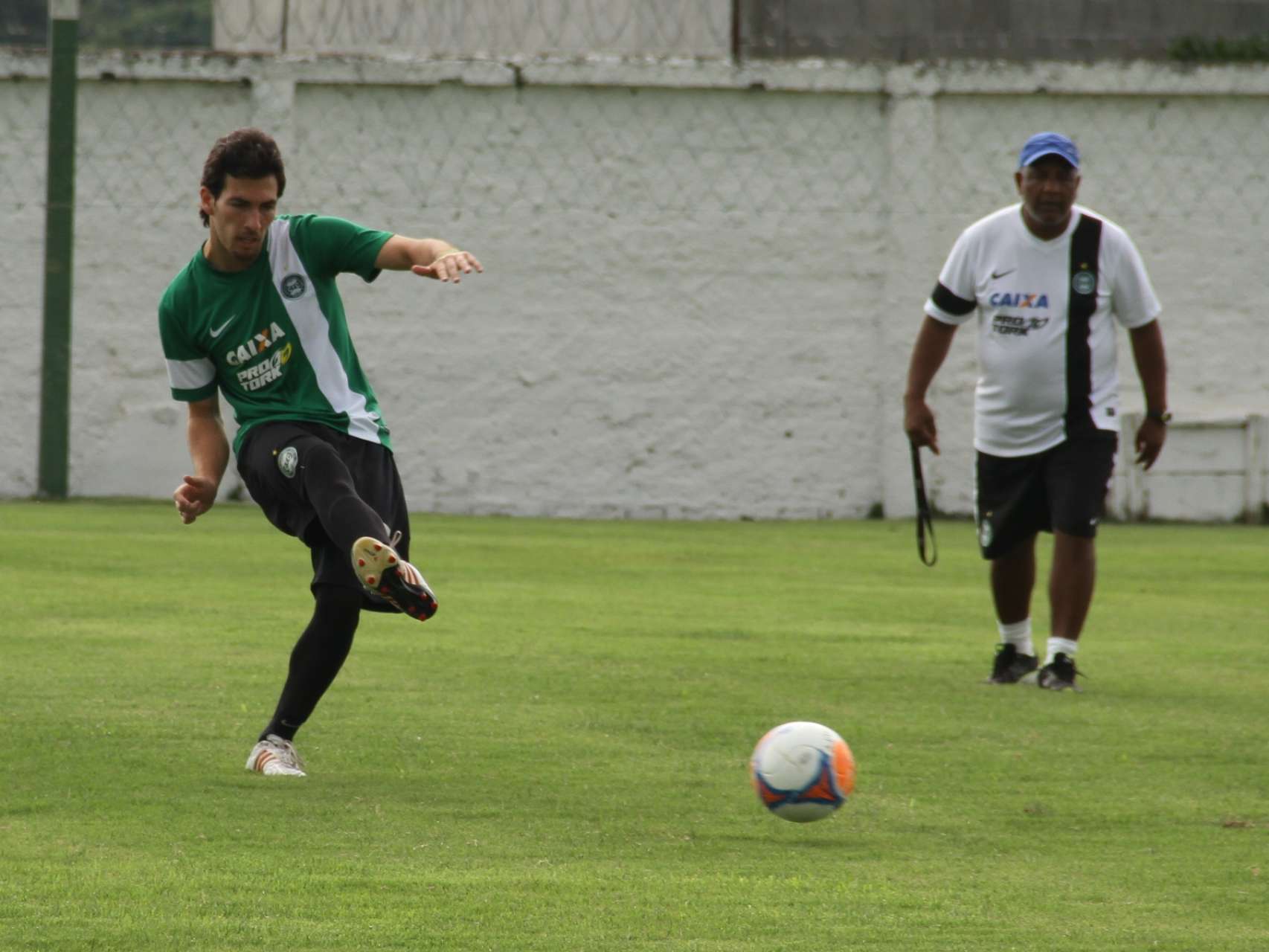 Artur � emprestado