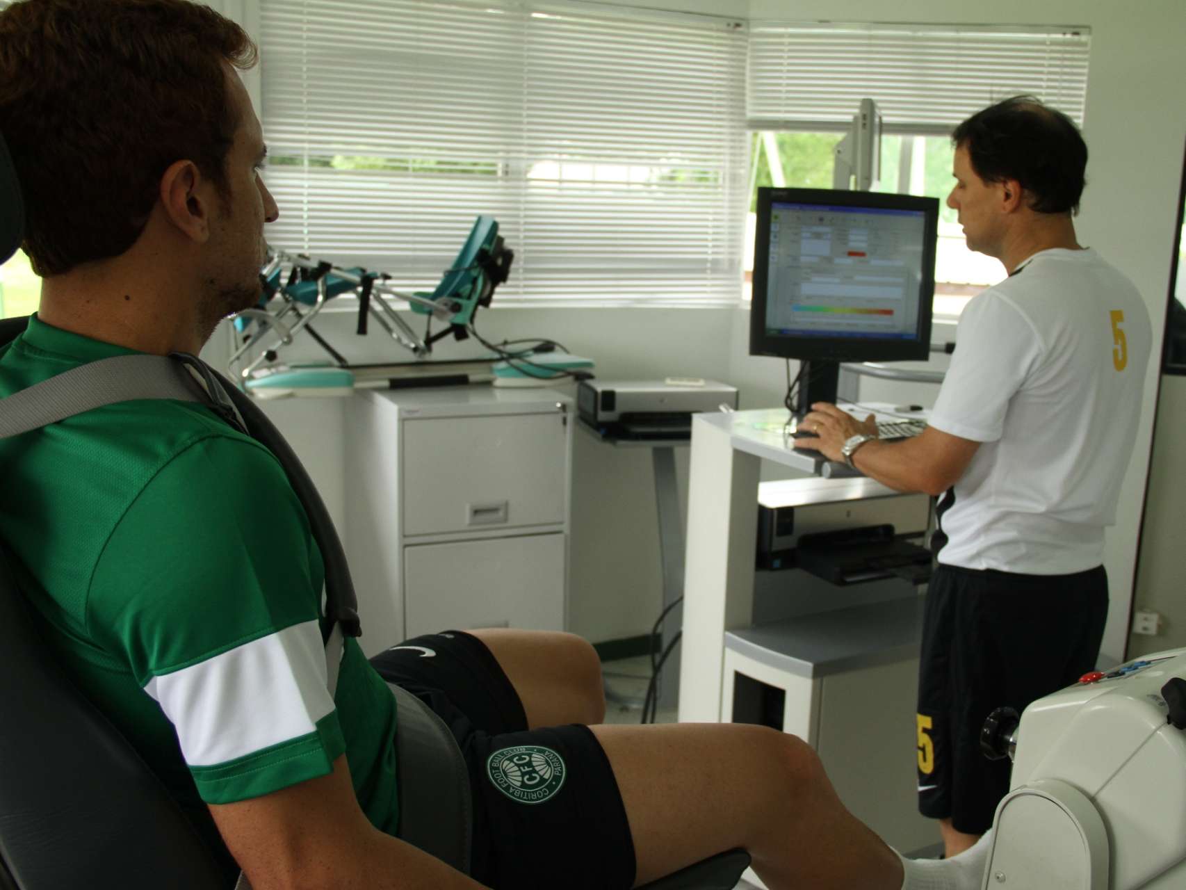 Avalia��es marcam 1� dia de trabalho