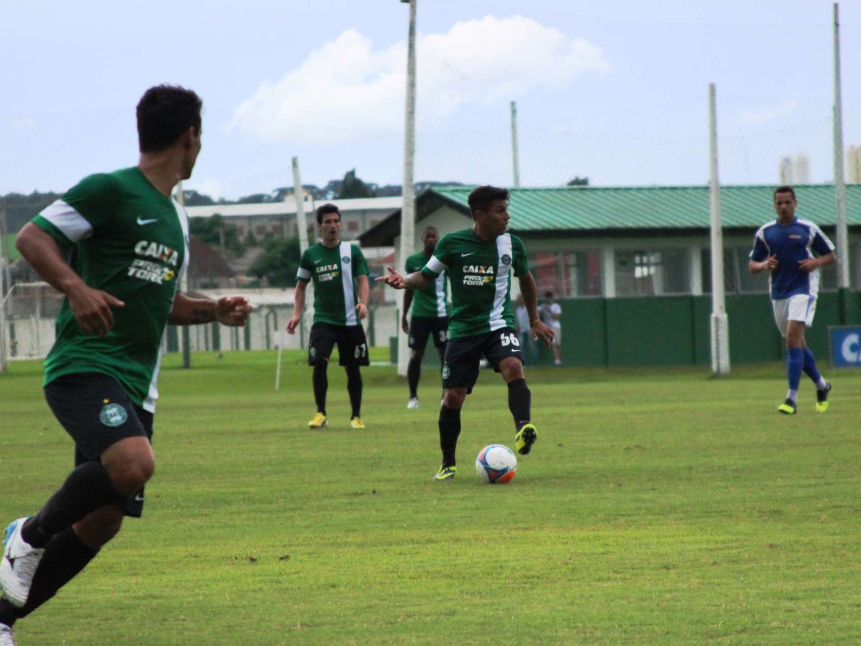 Coxa vence jogo treino