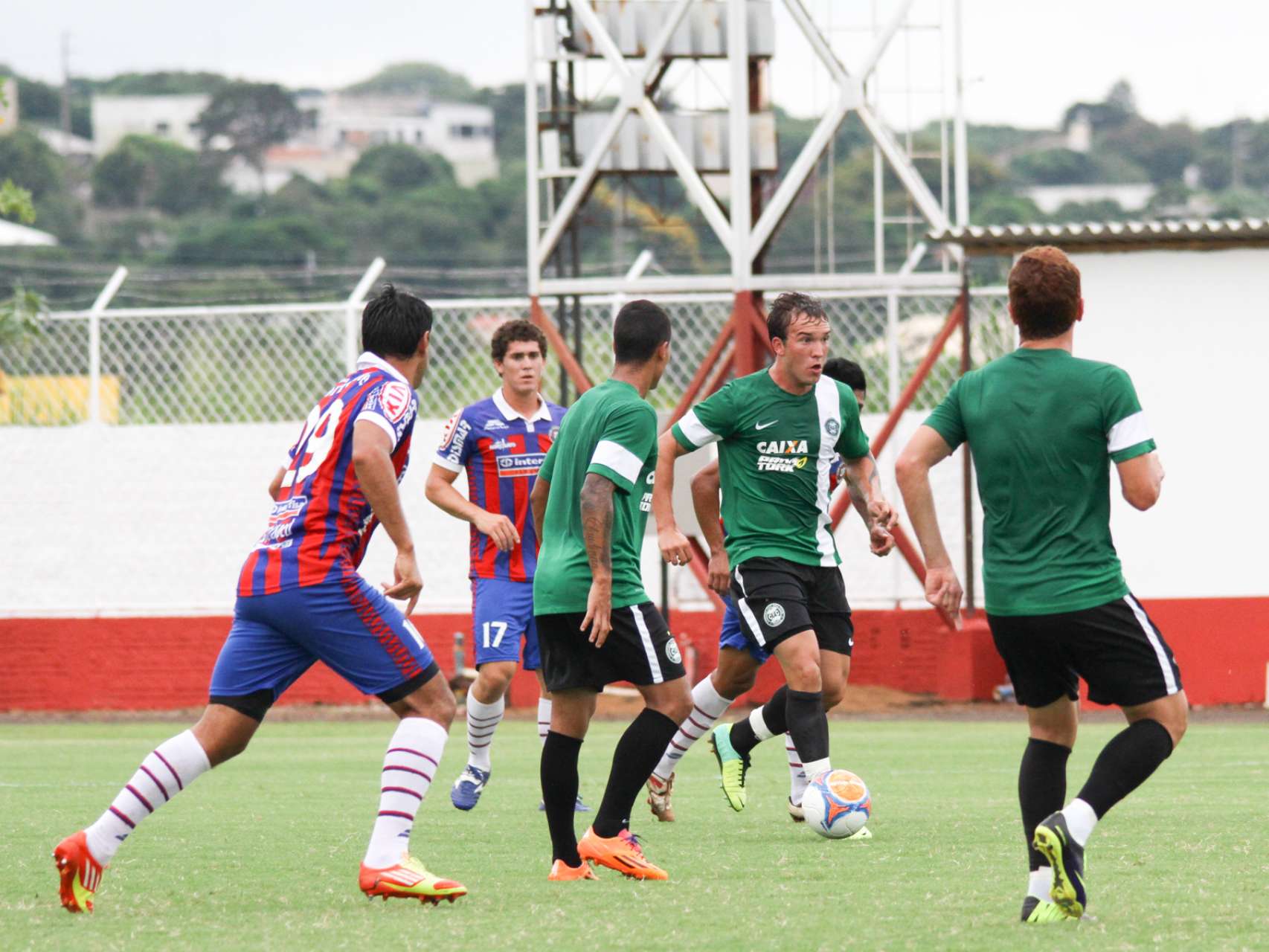 Treino leva Coxa a situa��o de jogo