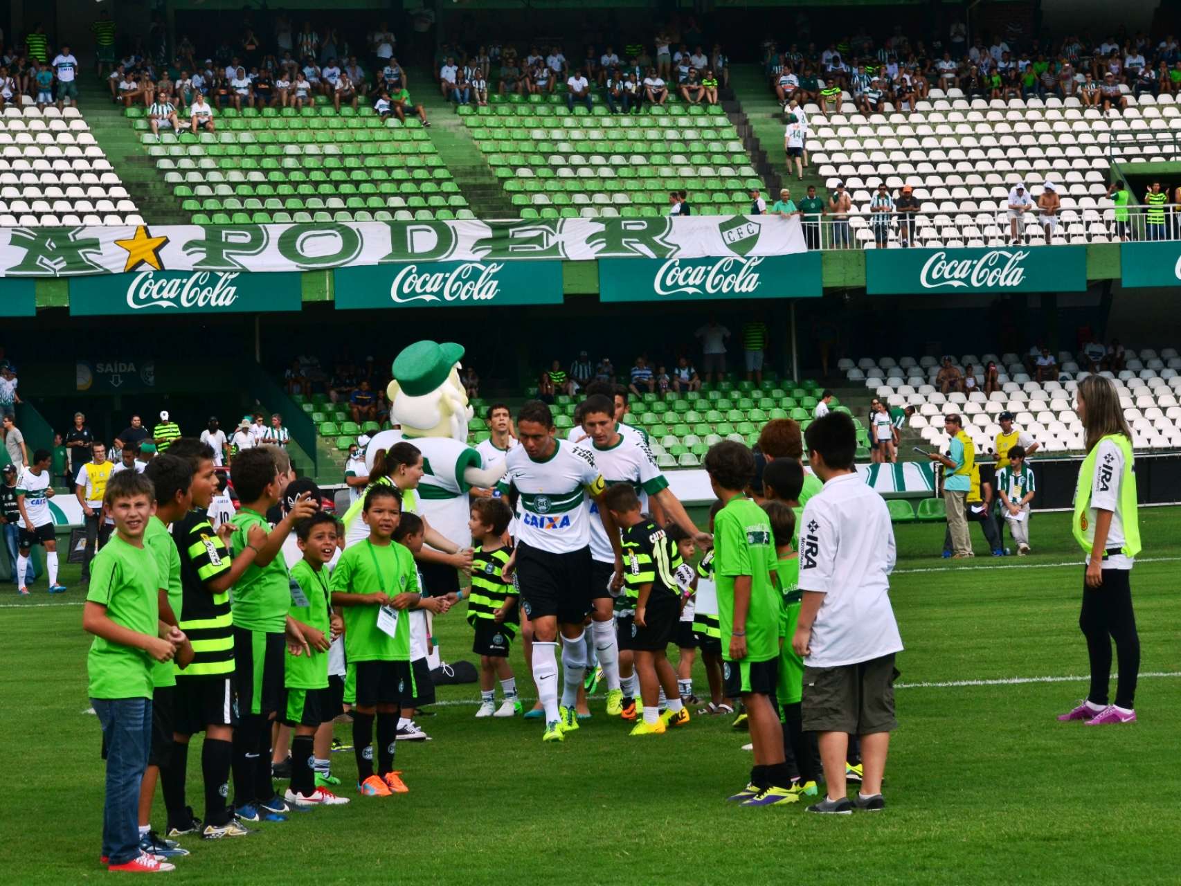 Mascotinhos no Couto