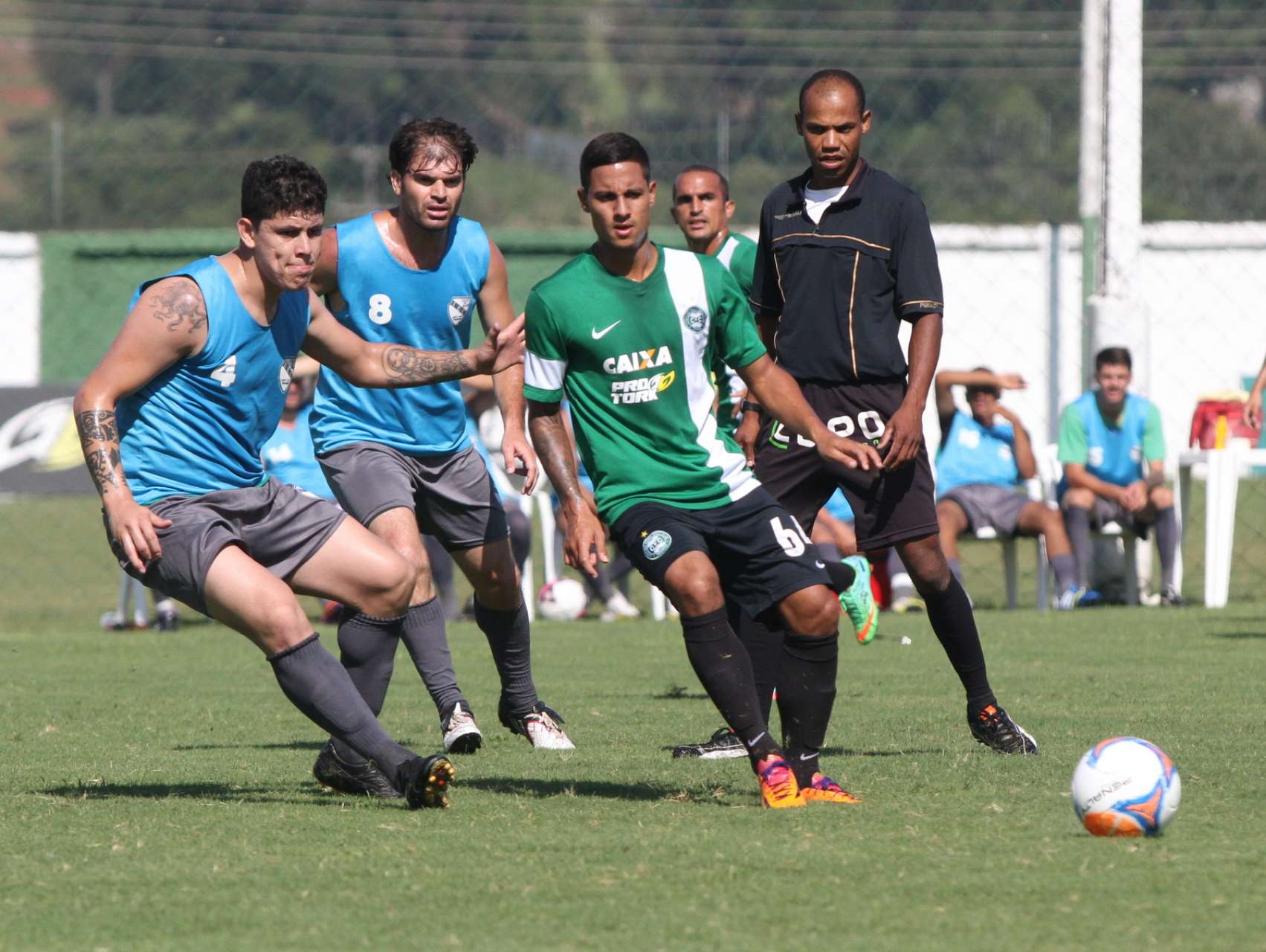 Coxa vence jogo treino