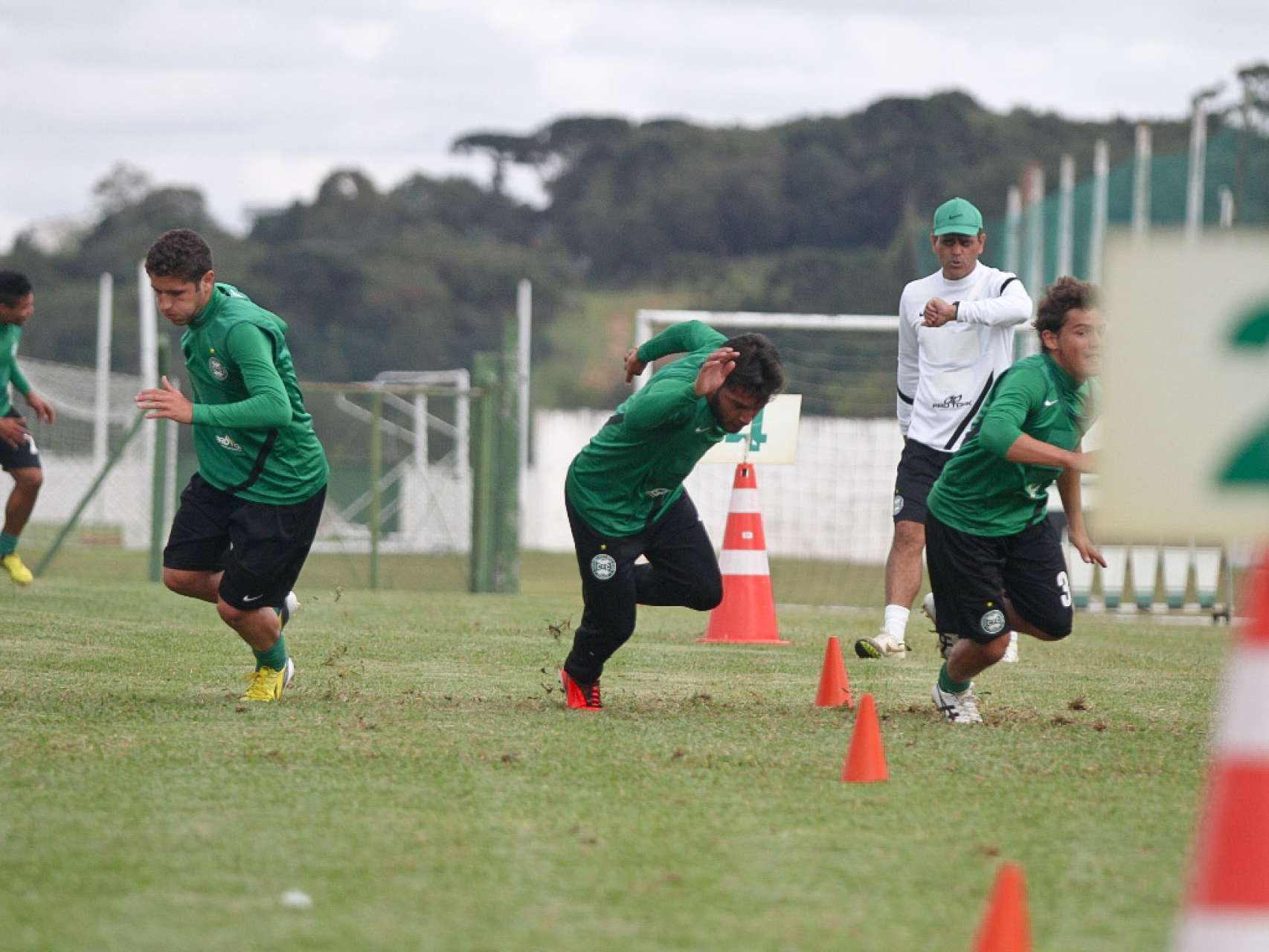 Galeria Coxa: trabalhos intensificados na semana cheia