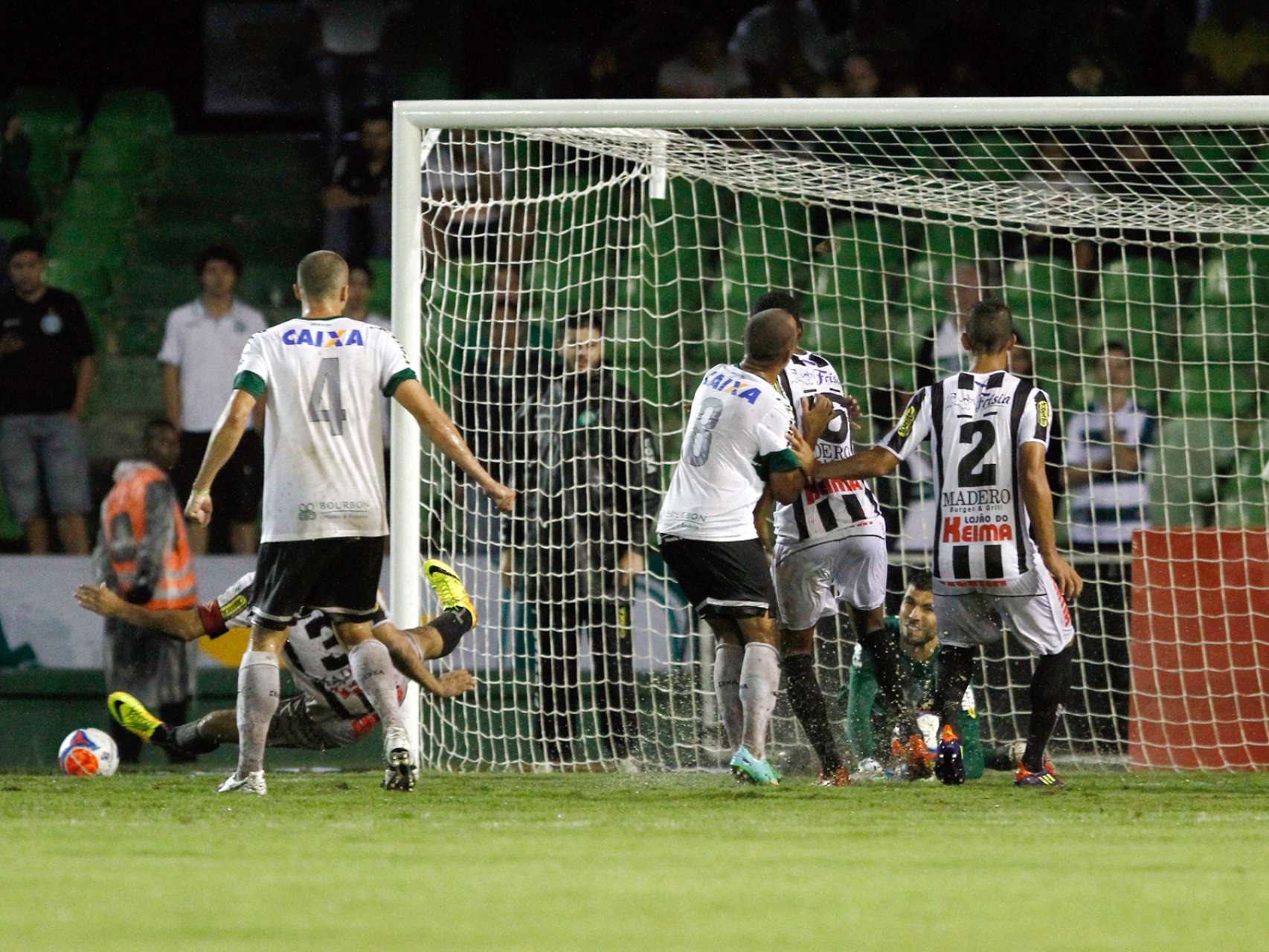 Confira o C�mera Coxa