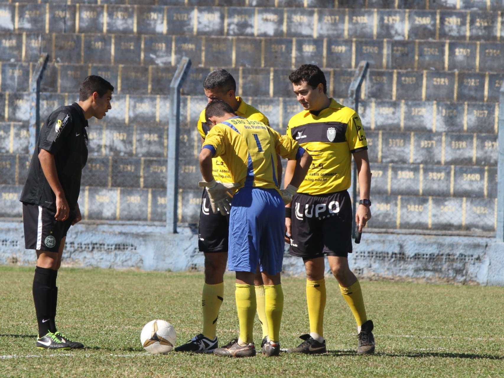 Galeria Coxa: vit�ria do Sub-17 no Paranaense