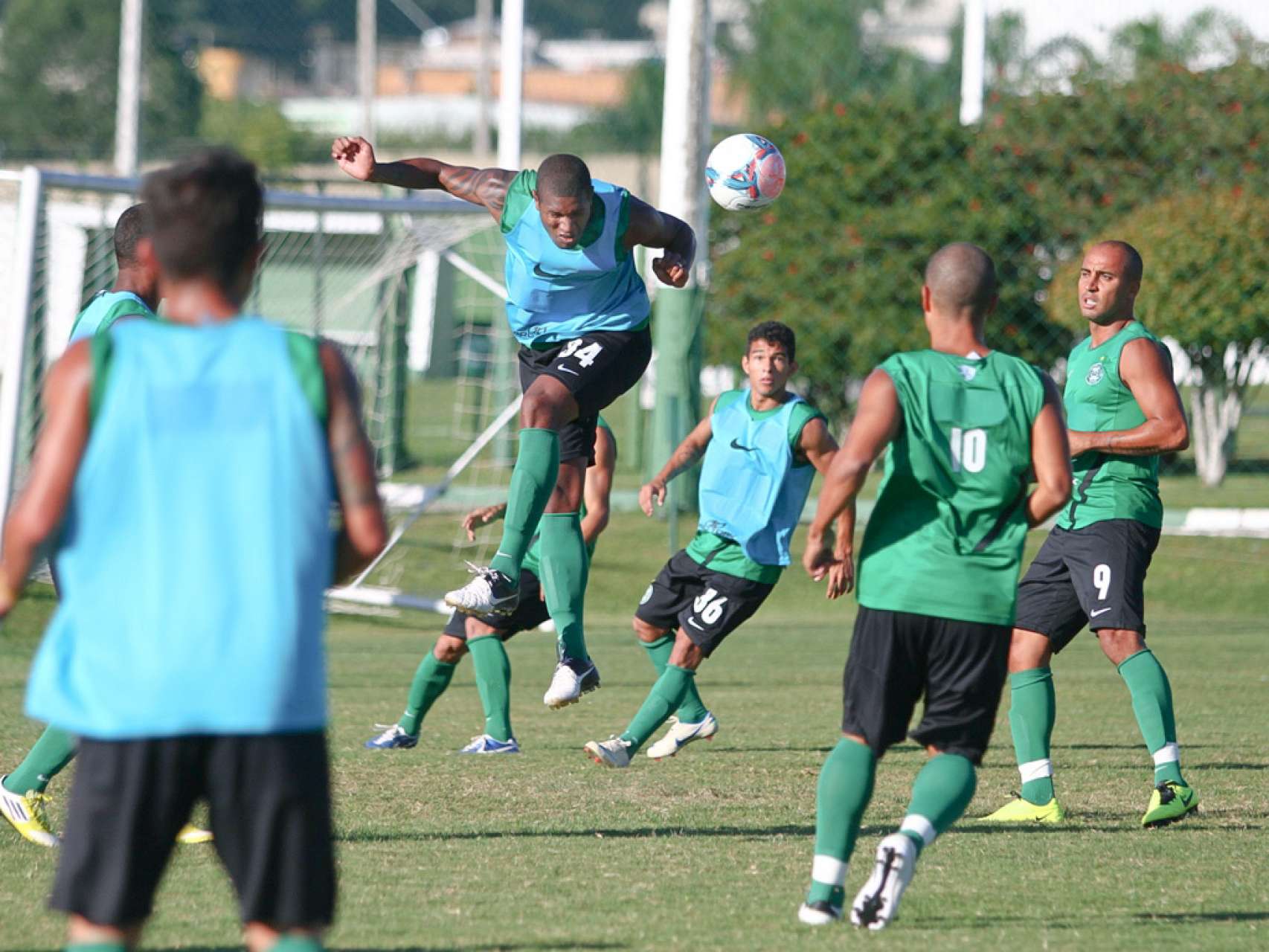 Grupo se reapresenta ap�s retorno de Sousa