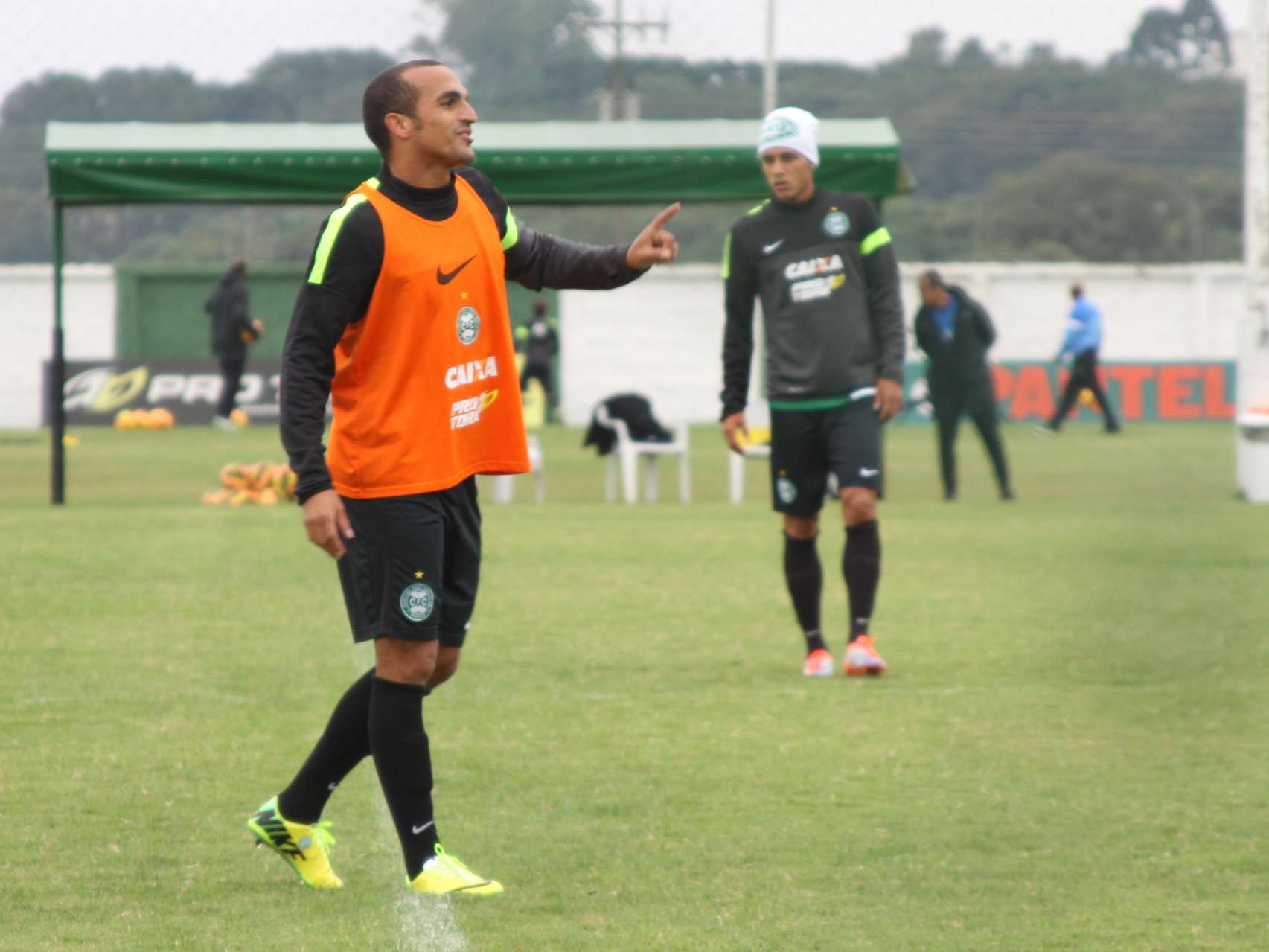 Galeria Coxa: treino no CT