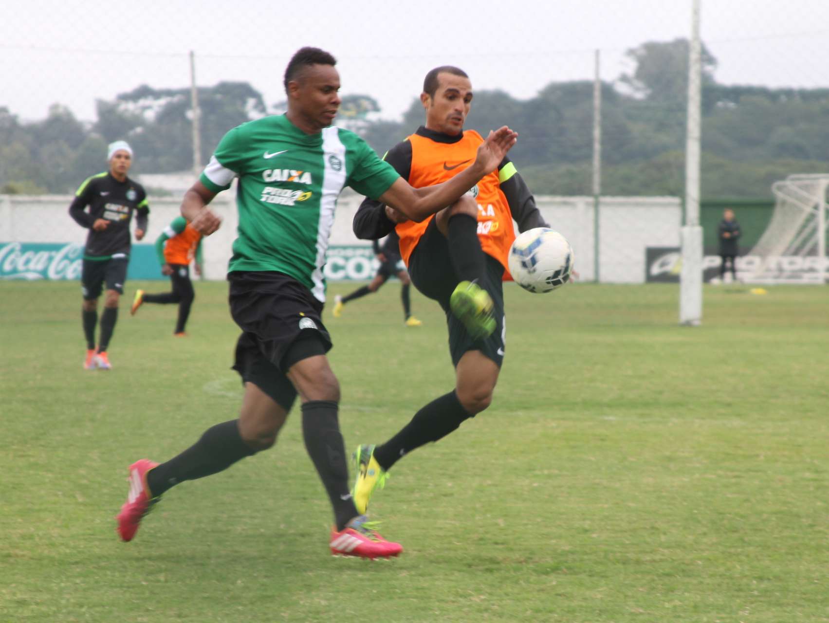 Semana come�a em ritmo intenso