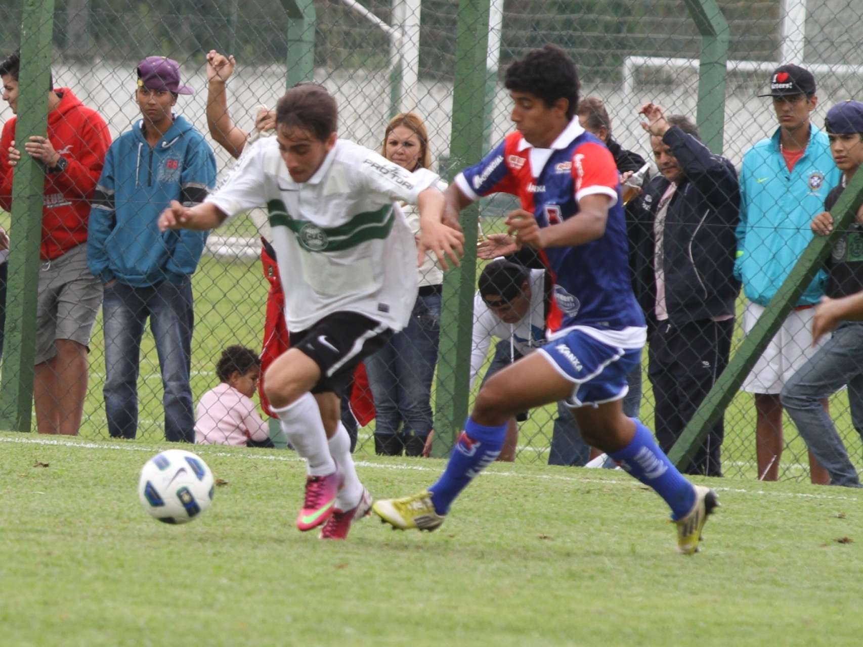 Coxa Sub-17 disputa Atle-Tiba nesta quarta-feira (17)