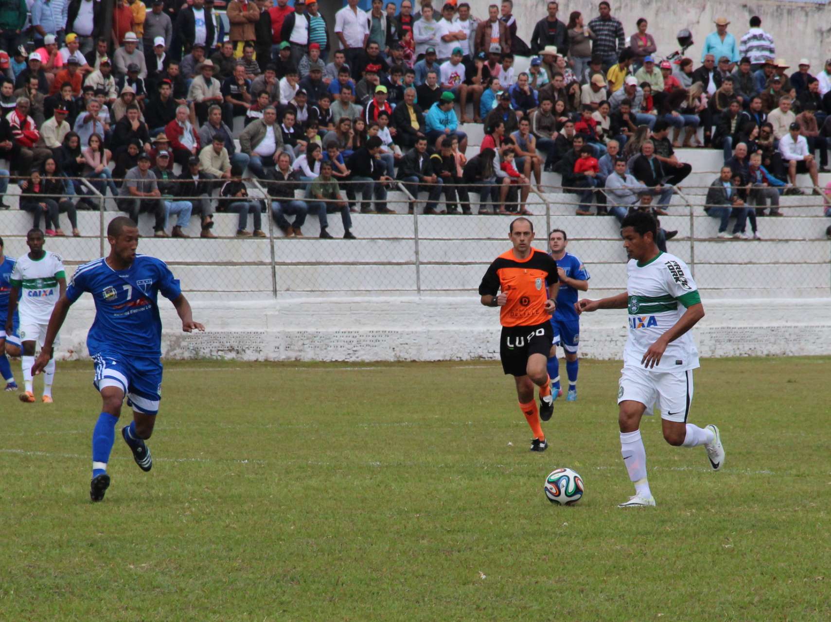 Amistoso em Siqueira Campos