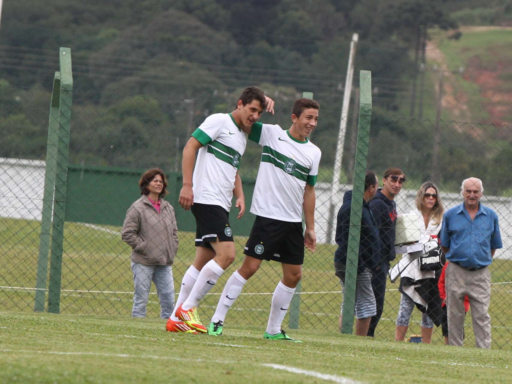 Vit�ria no cl�ssico