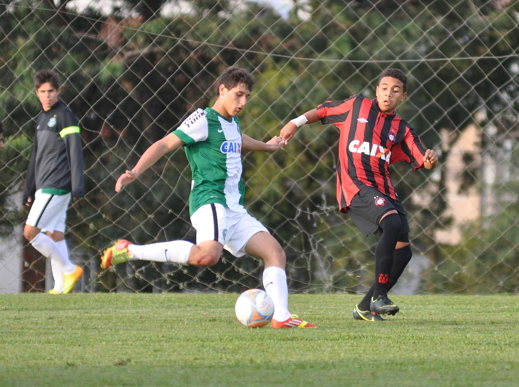 Sub-15 faz 5 a 1 no Atle-Tiba
