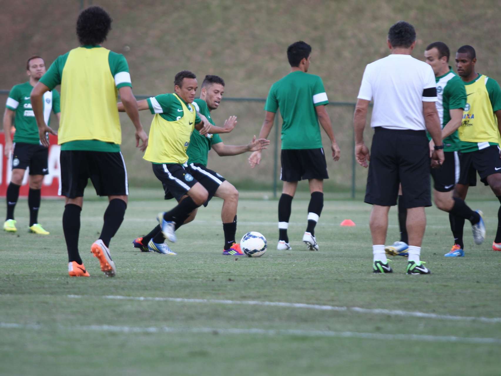 Galeria Coxa: treino em Minas