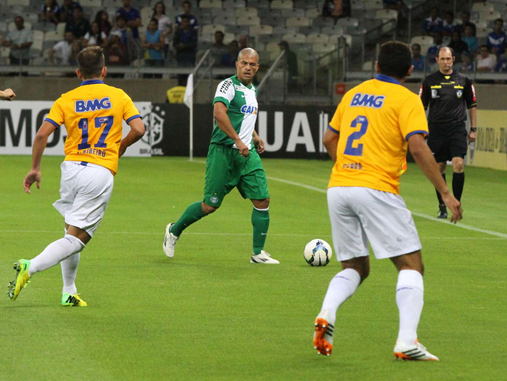 Alex volta a marcar no Mineir�o