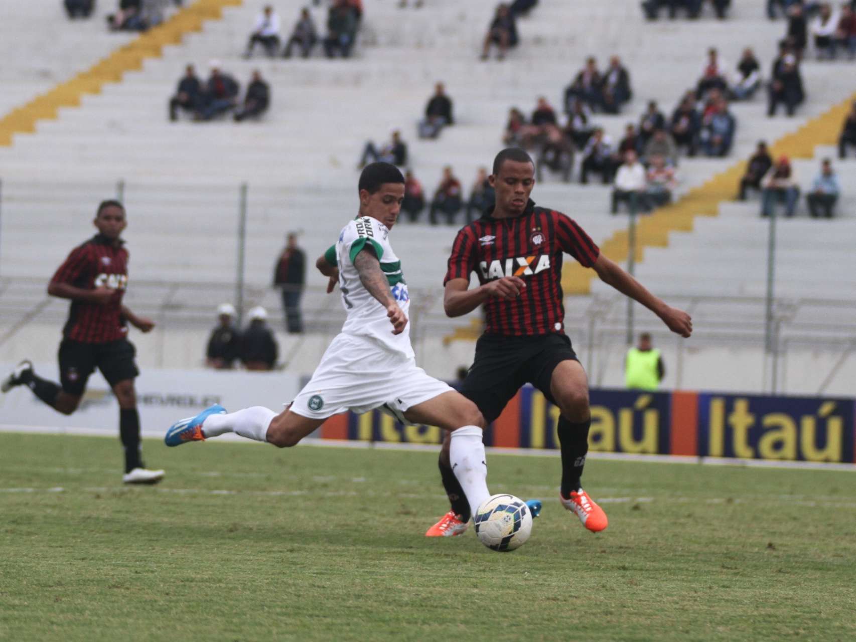 Coxa sofre derrota no cl�ssico