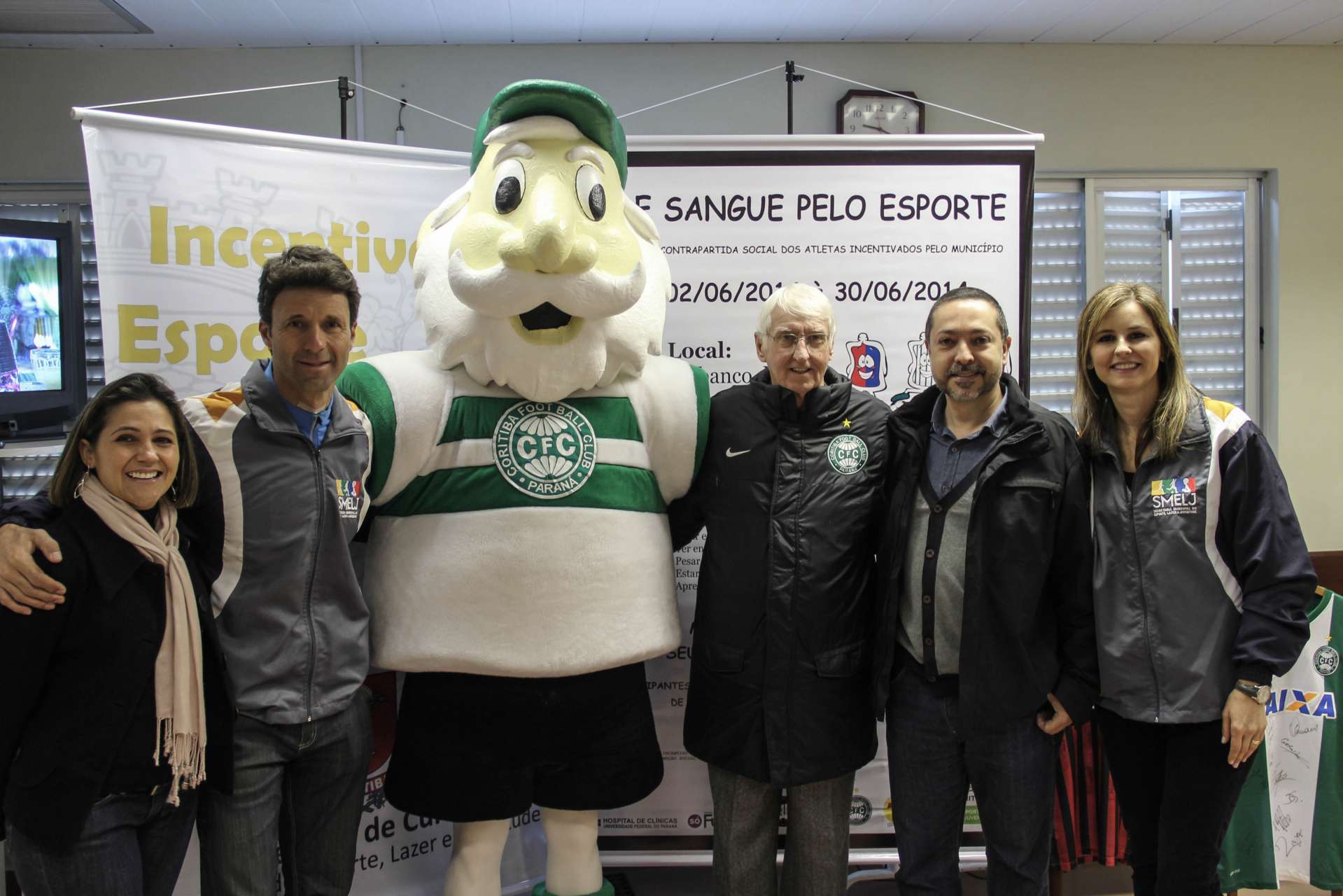 Torcida solid�ria