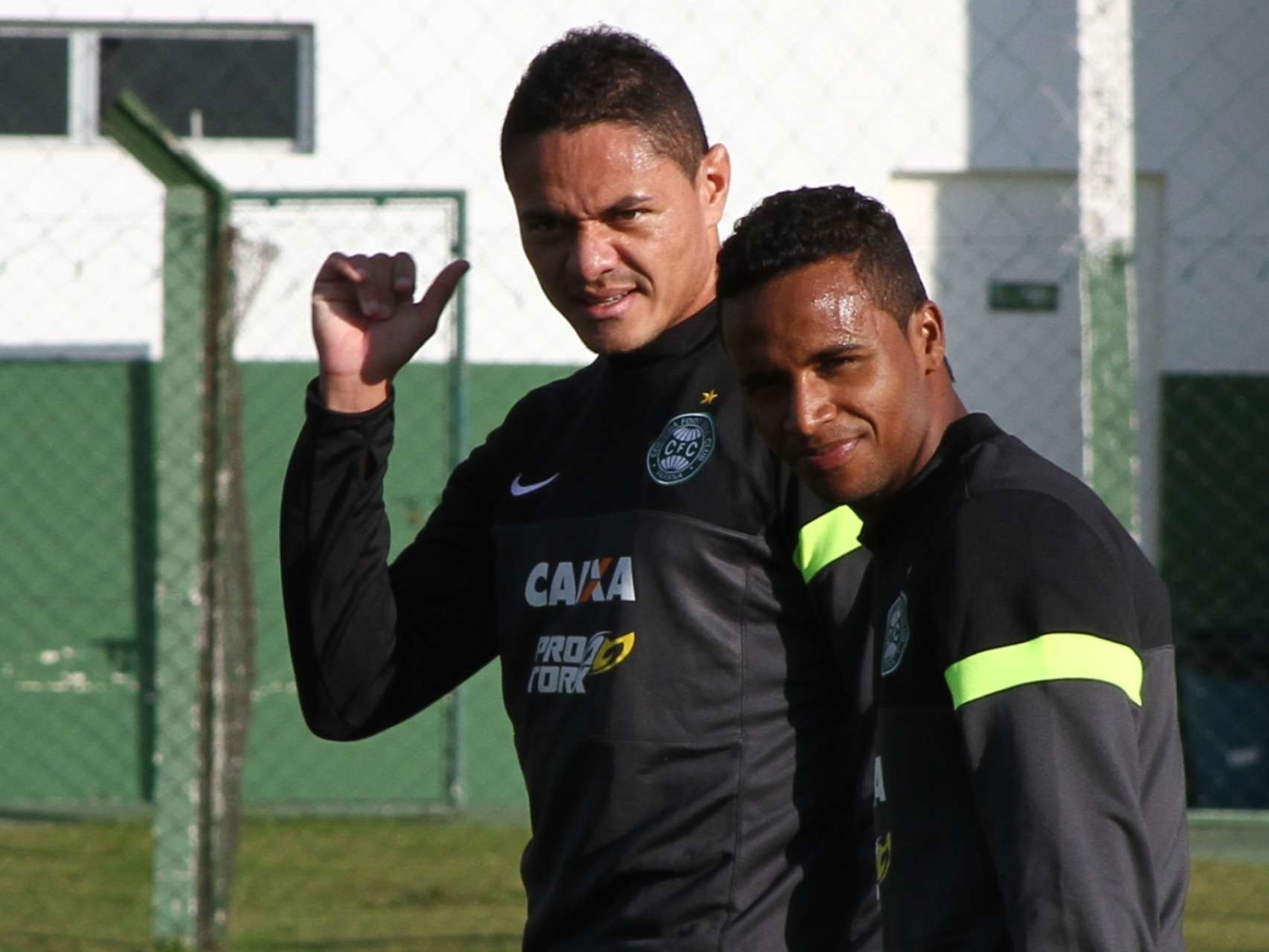 Refor�os se integram ao elenco
