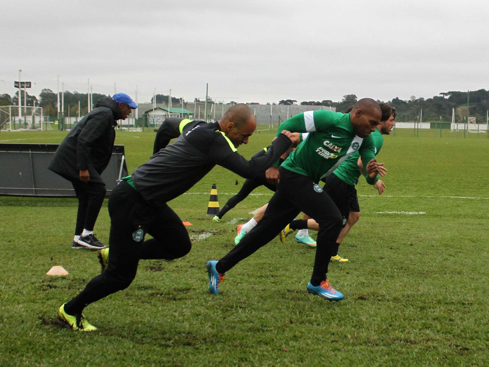 Coxa segue intertemporada