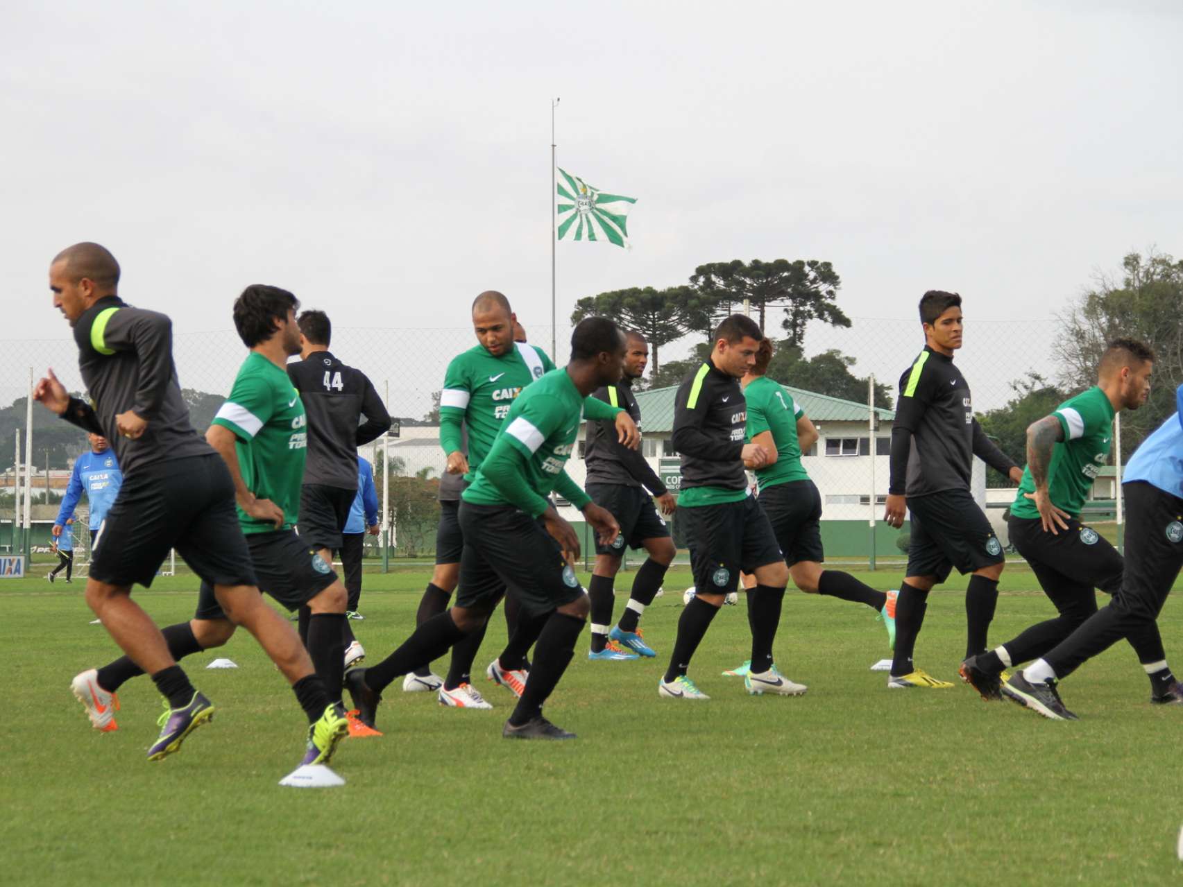Galeria Coxa: treino de intertemporada
