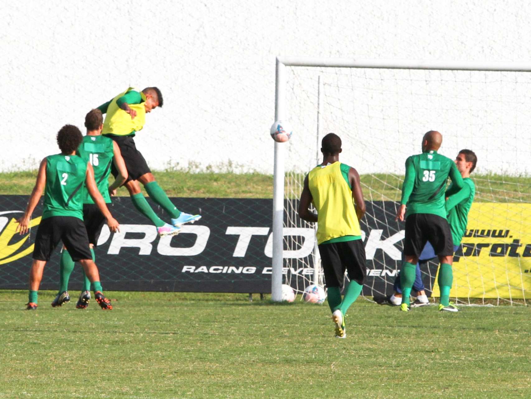 Fotos de mais um dia de treino