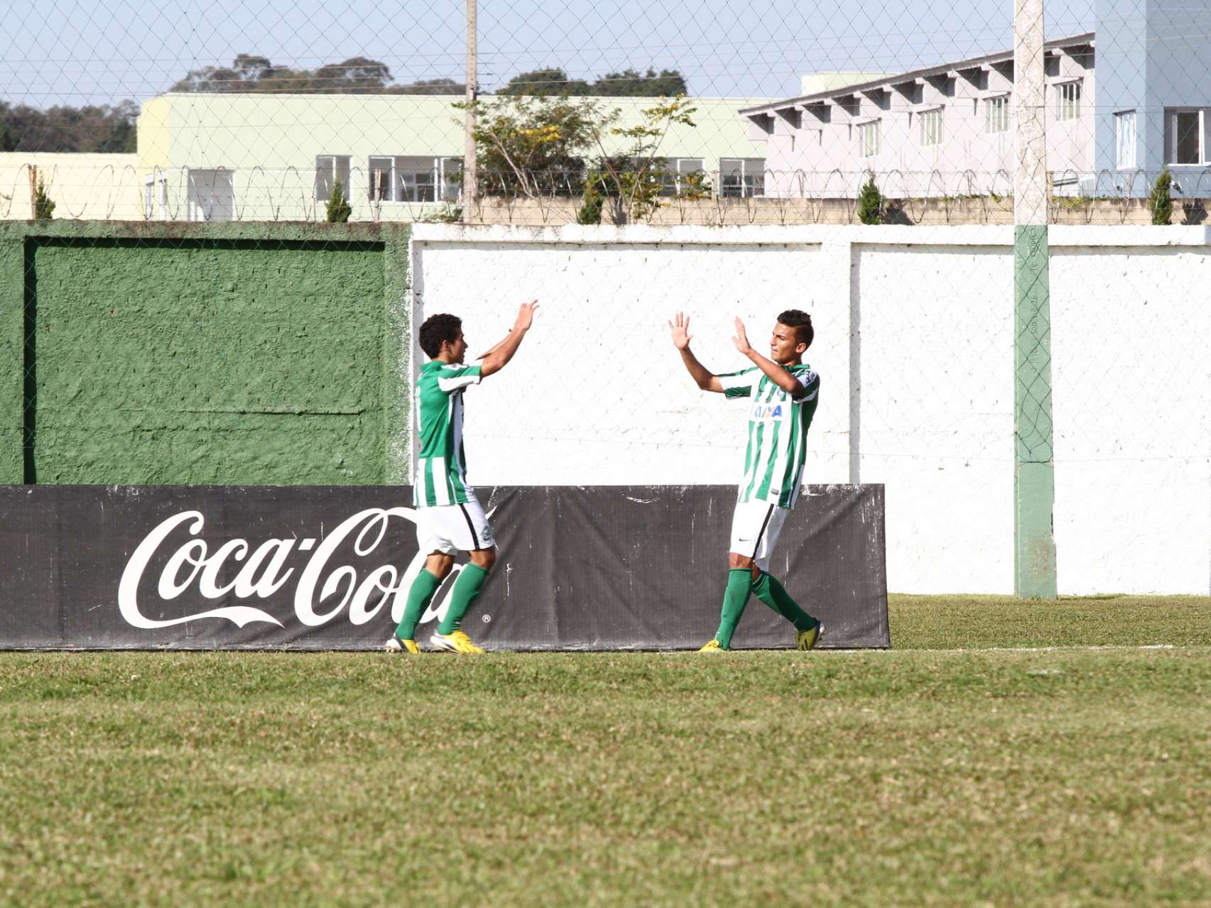 Vit�ria no cl�ssico