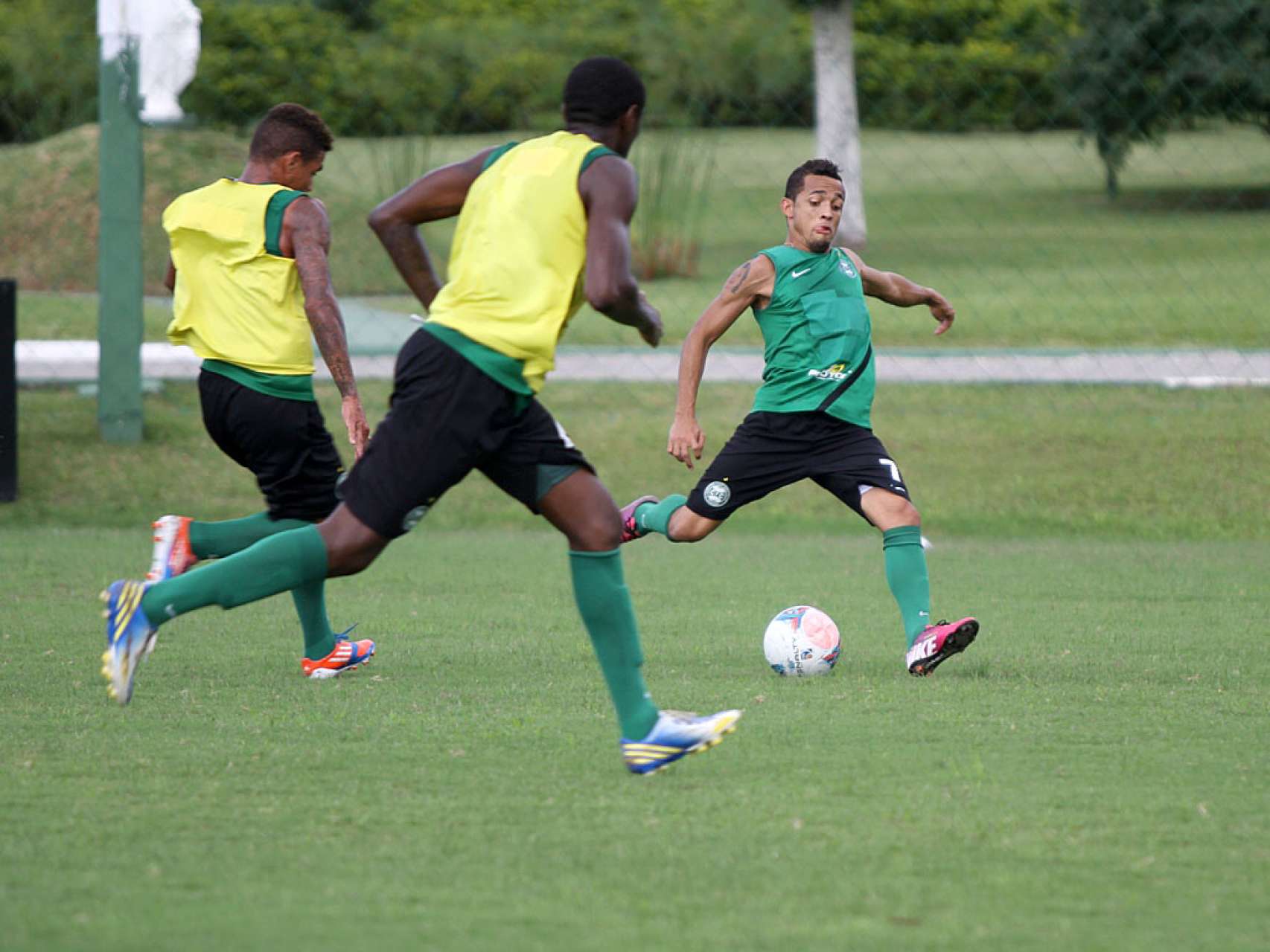 Rafinha valoriza o grupo na busca por conquistas