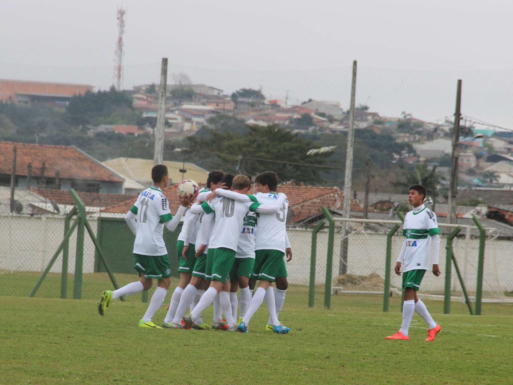 Sub-15 vence de virada