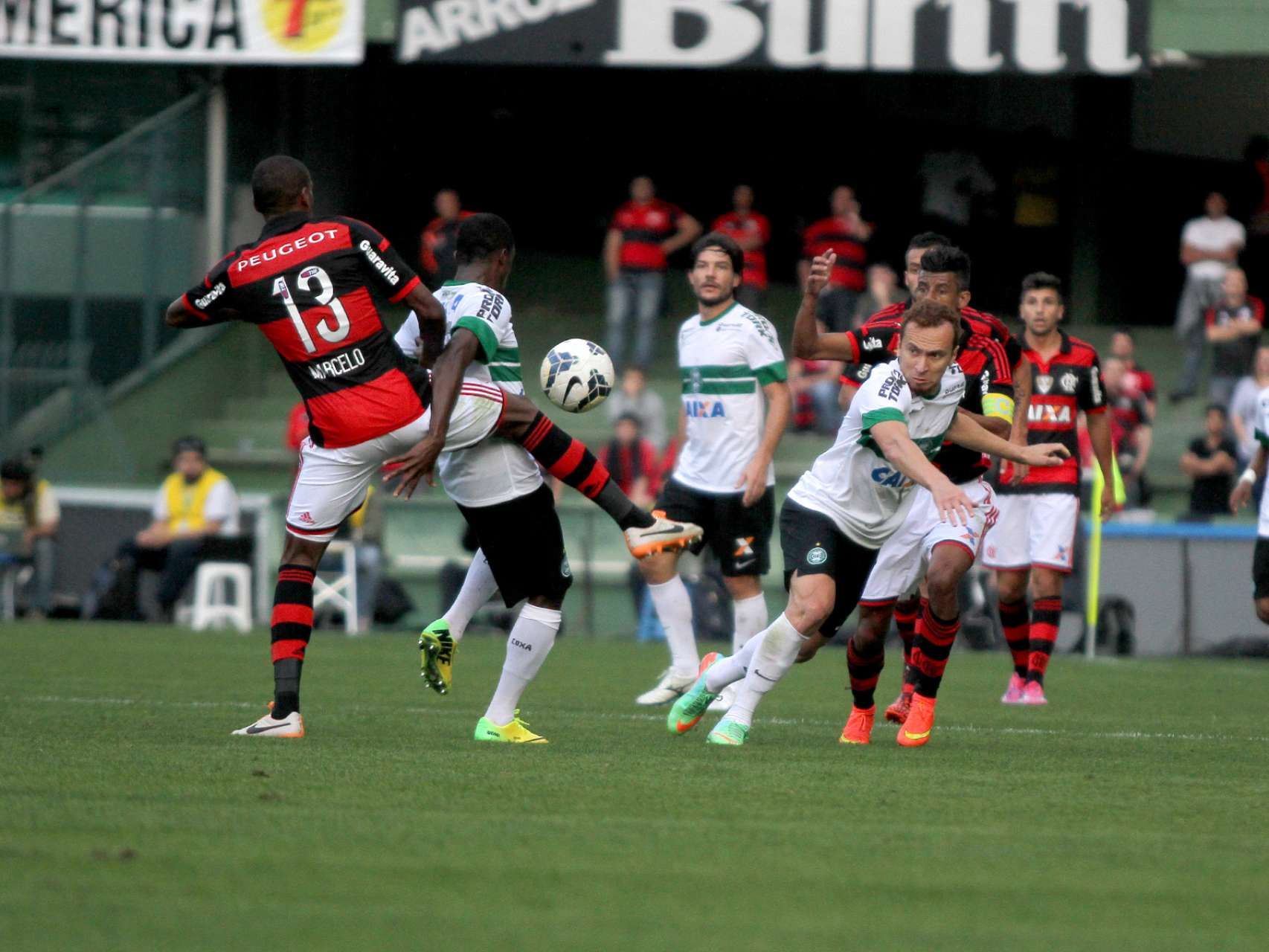 Coxa perde para o Flamengo