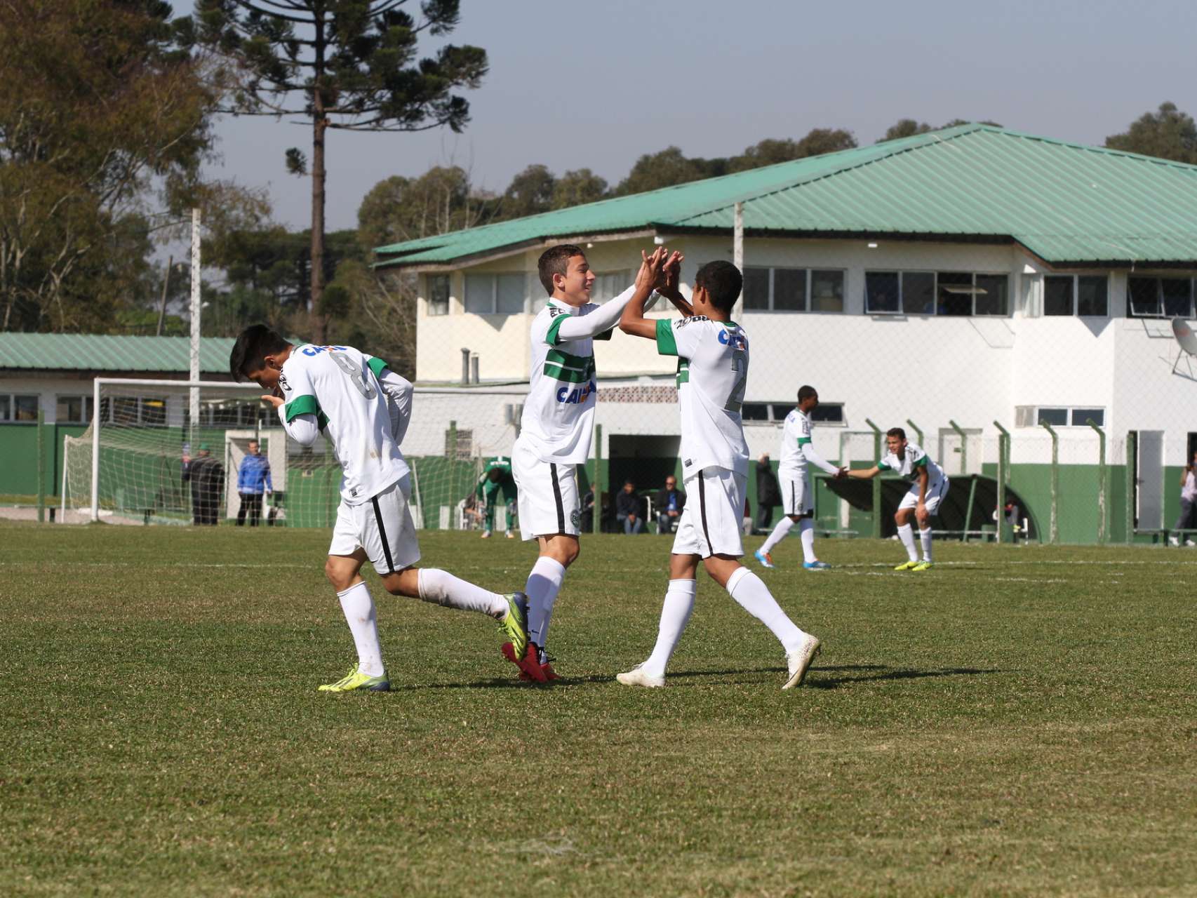Sub-15 vence o PSTC