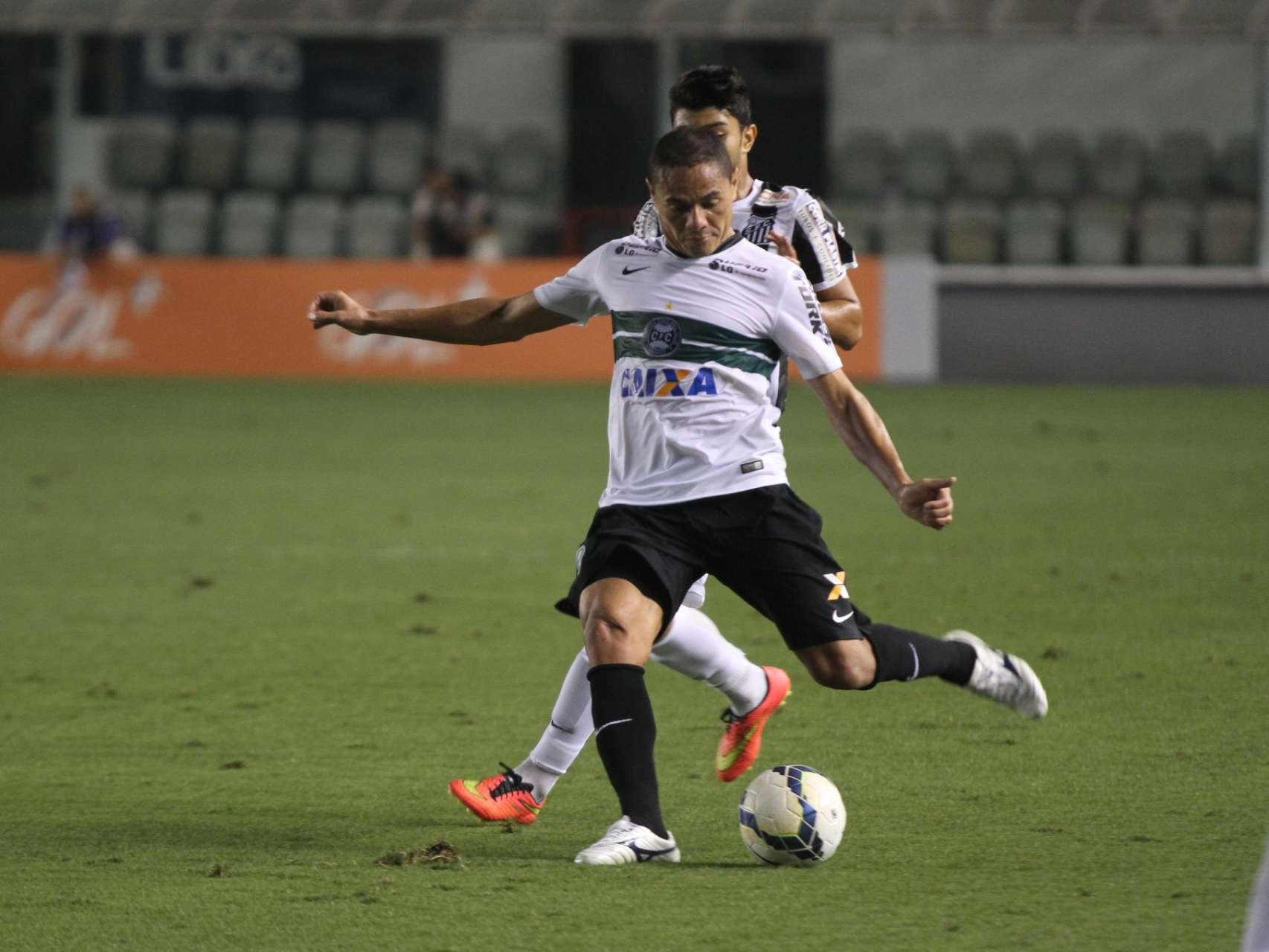 Coxa perde para o Santos