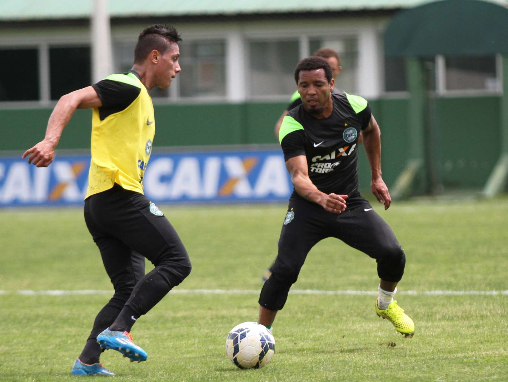 Rosinei trabalha em campo