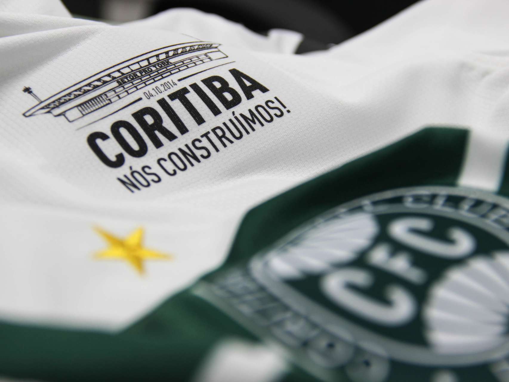 Setor Pro Tork na camisa